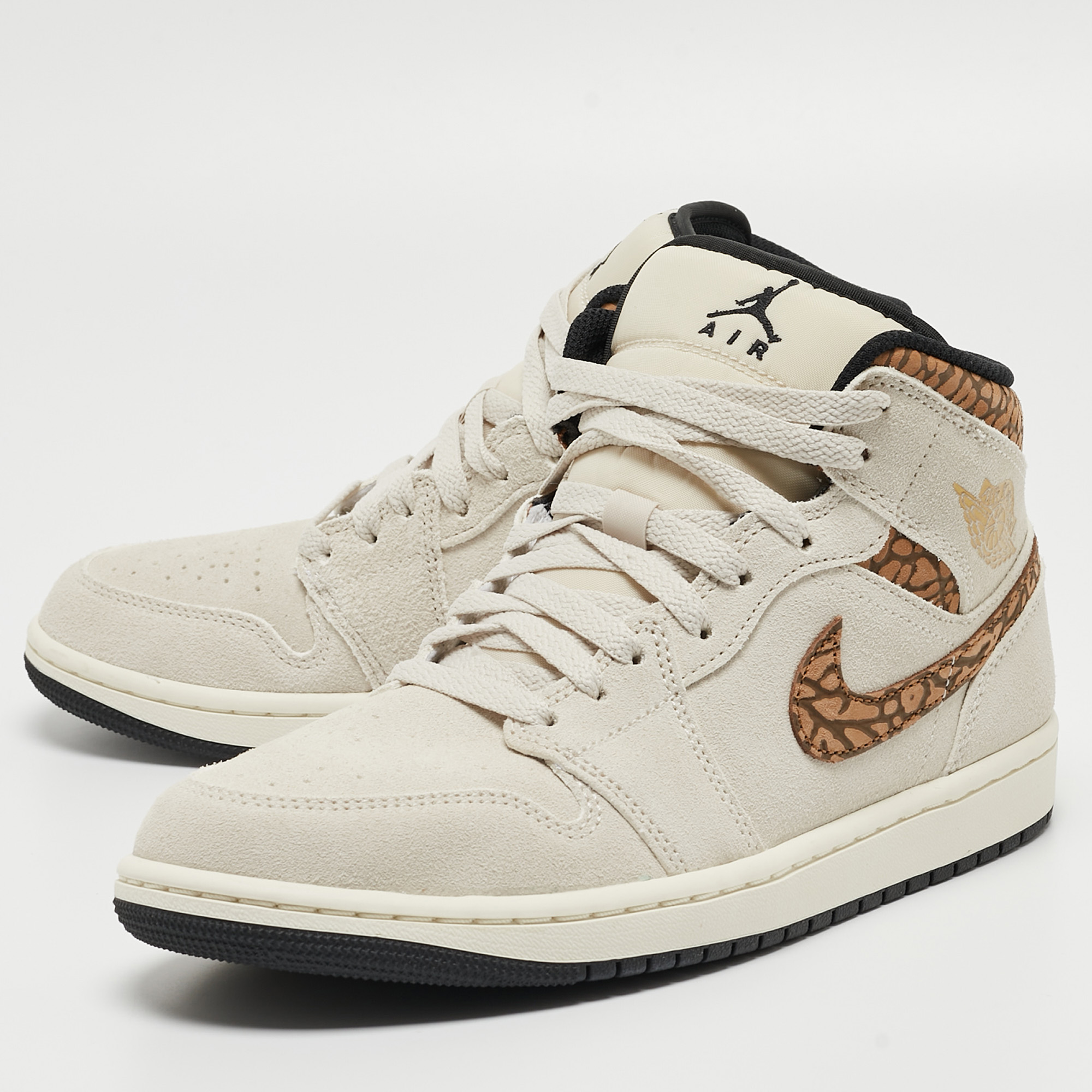 

Air Jordan Cream/Brown Suede Jordan 1 Mid SE Brown Elephant Sneakers Size