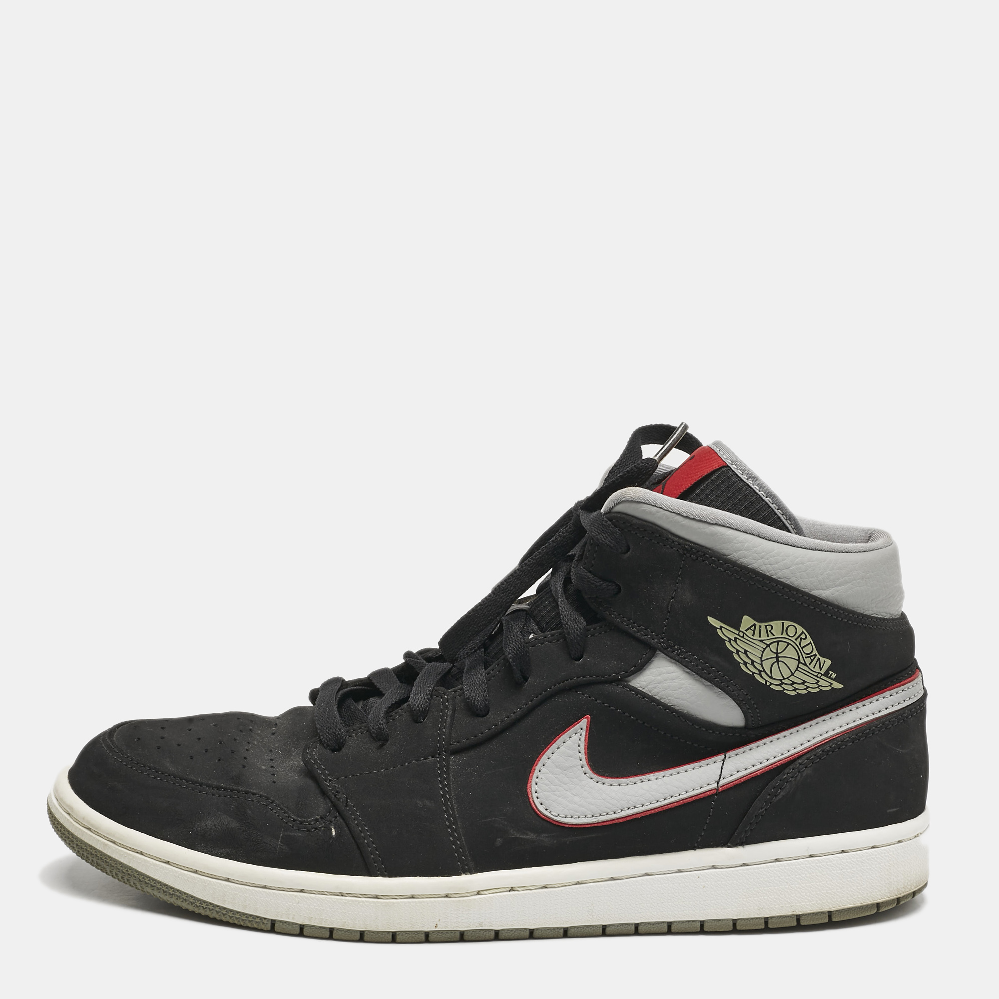 Air Jordans Black/Grey Durabuck and Leather Jordan 1 Mid Black Particle Grey Gym Red Sneakers Size 45.5
Air Jordans Black/Grey Durabuck and Leather Jordan 1 Mid Black Particle Grey Gym Red Sneakers Size 45.5