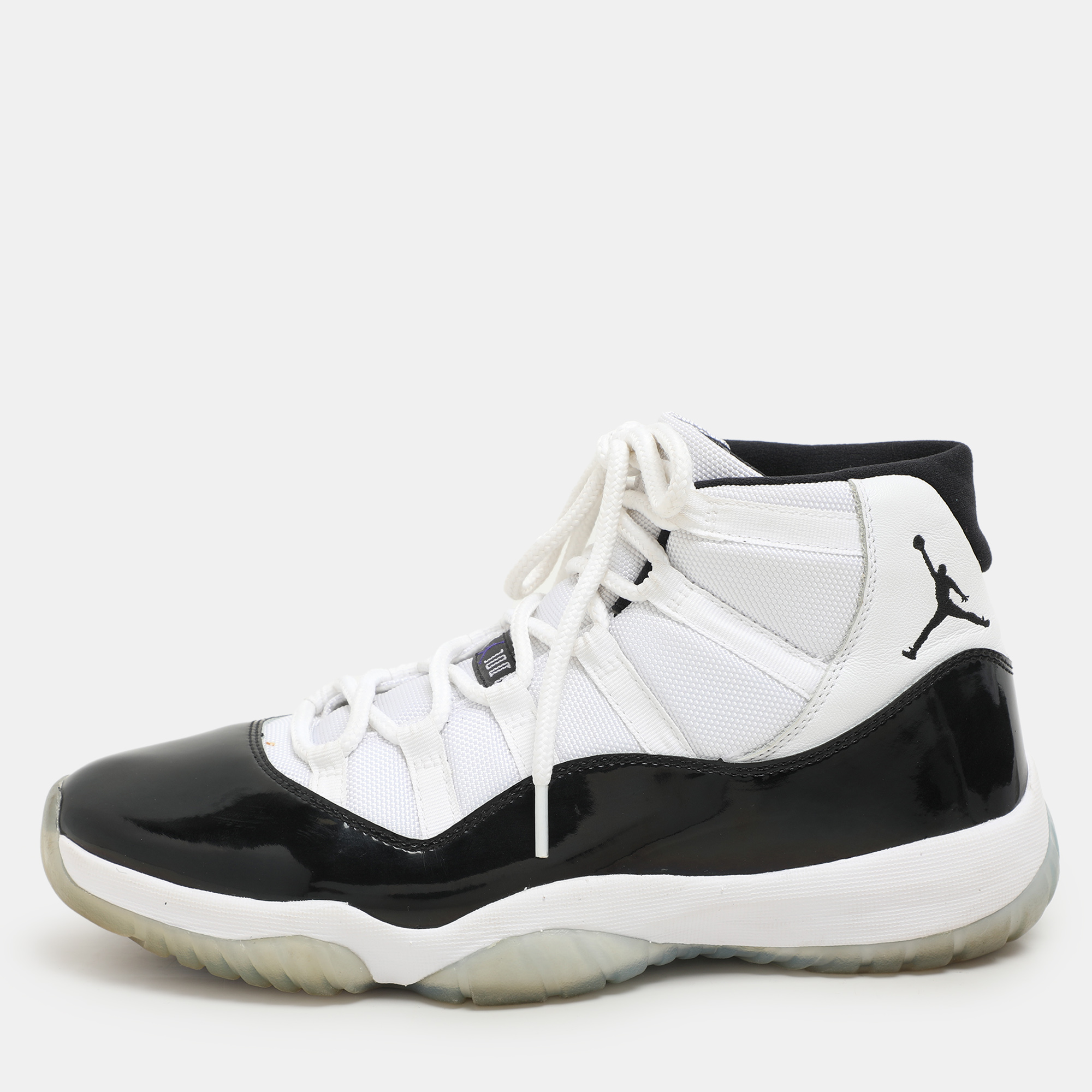 Air Jordan White/Black Patent And Canvas Jordan-11-Retro High Top Sneakers Size 44.5
Air Jordan White/Black Patent And Canvas Jordan-11-Retro High Top Sneakers Size 44.5