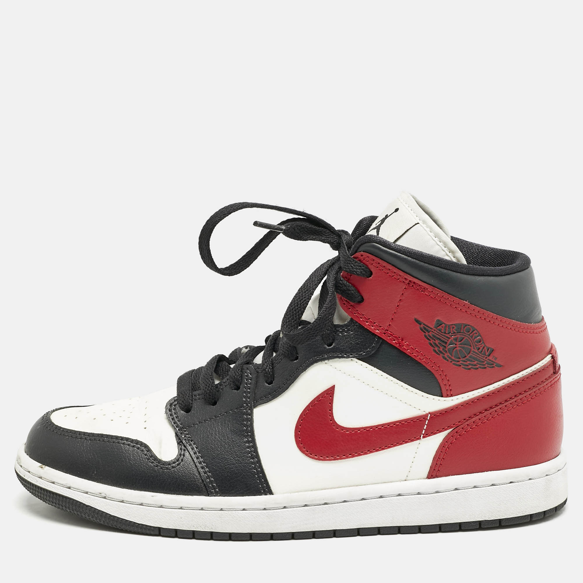 Air Jordans Multicolor Leather Air Jordan 1 High Top Sneakers Size 41
Air Jordans Multicolor Leather Air Jordan 1 High Top Sneakers Size 41