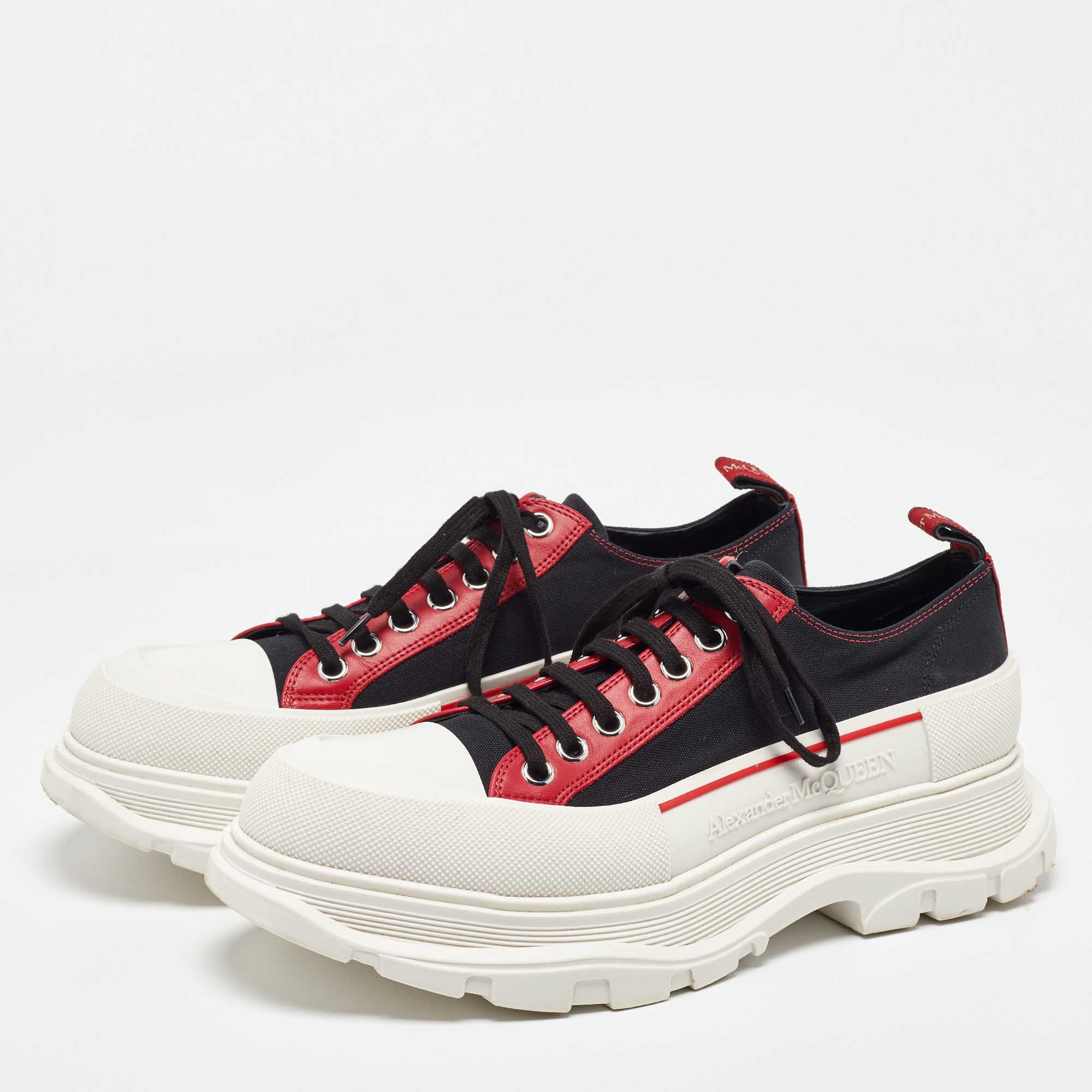 Alexander McQueen Black/Red Canvas And Leather Tread Low Sneakers Size 44