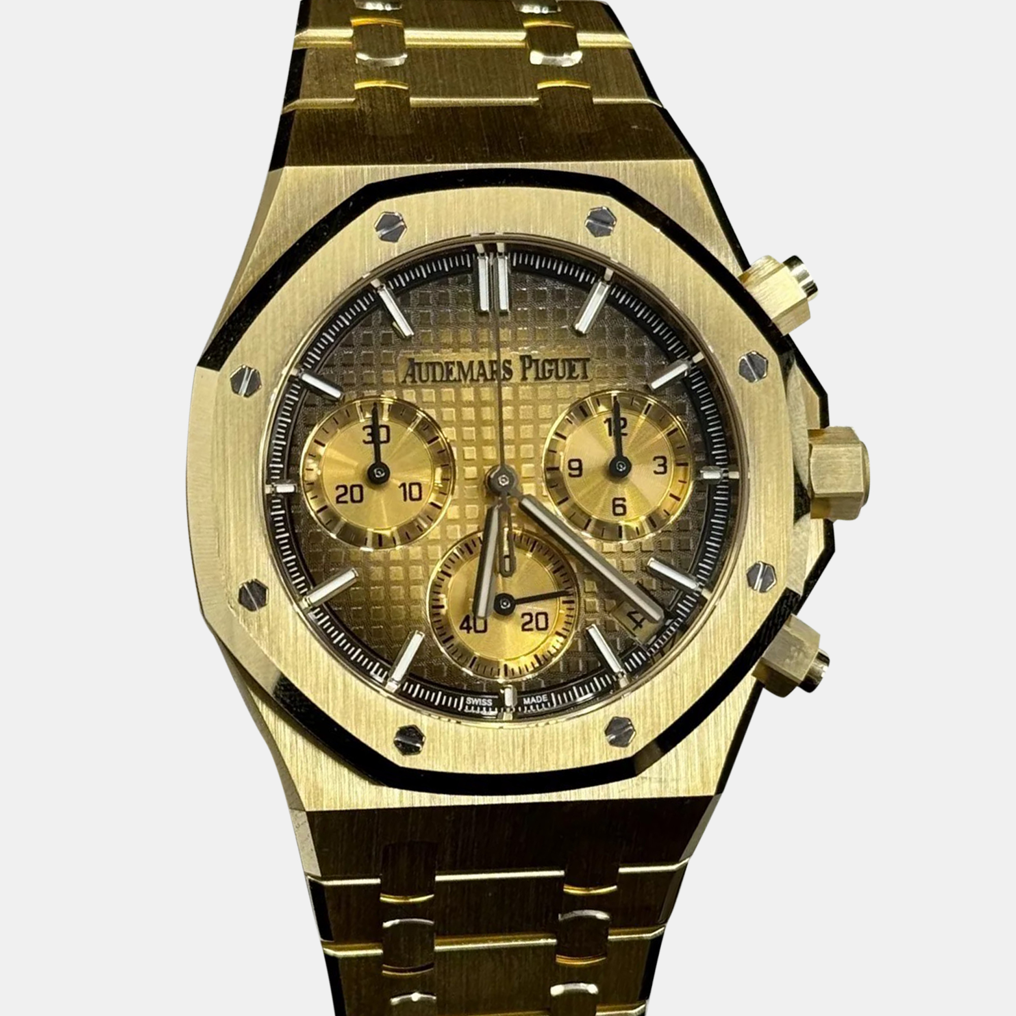 Audemars Piguet Gold 18k Yellow Gold Royal Oak 26240BA Automatic Men's Wristwatch 41 mm
Audemars Piguet Gold 18k Yellow Gold Royal Oak 26240BA Automatic Men's Wristwatch 41 mm
