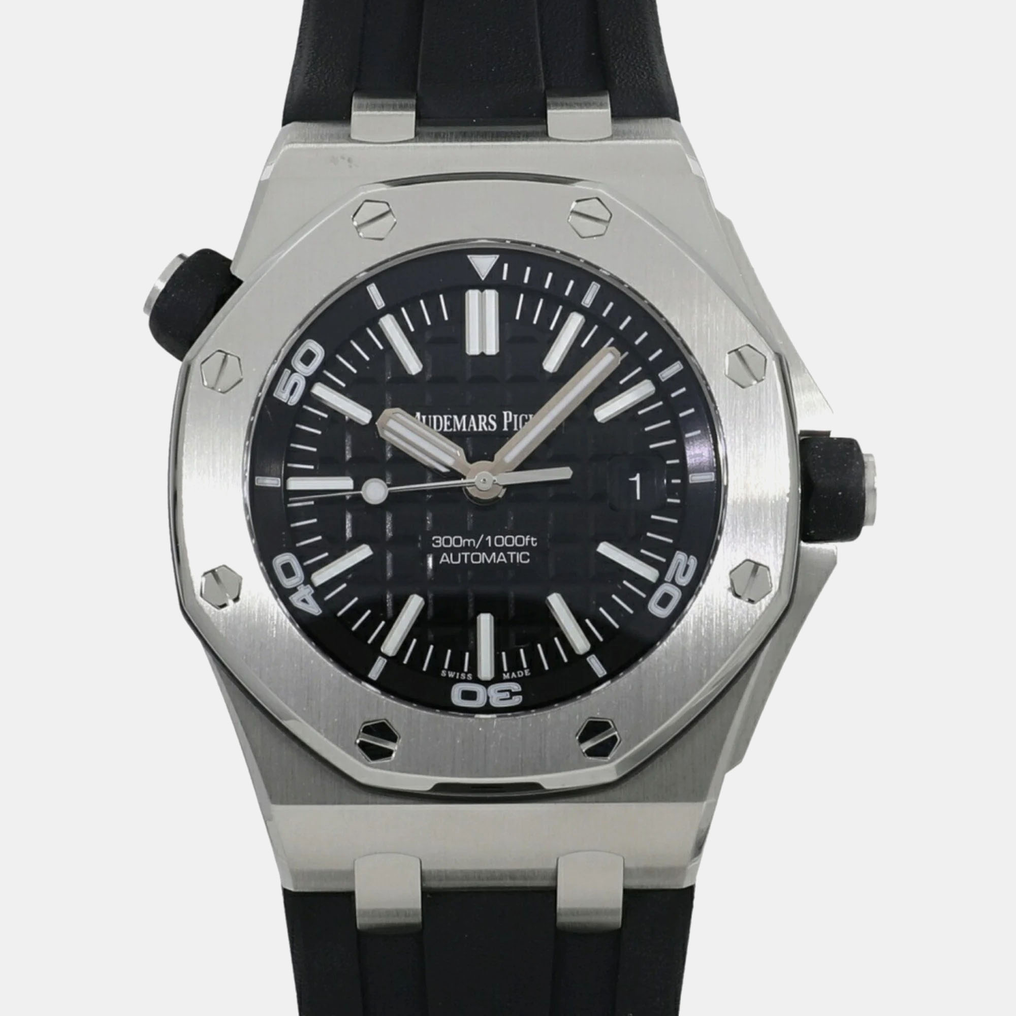 Audemars piguet black stainless steel royal oak 15710st.oo.a002ca.01 automatic men's wristwatch 42 mm