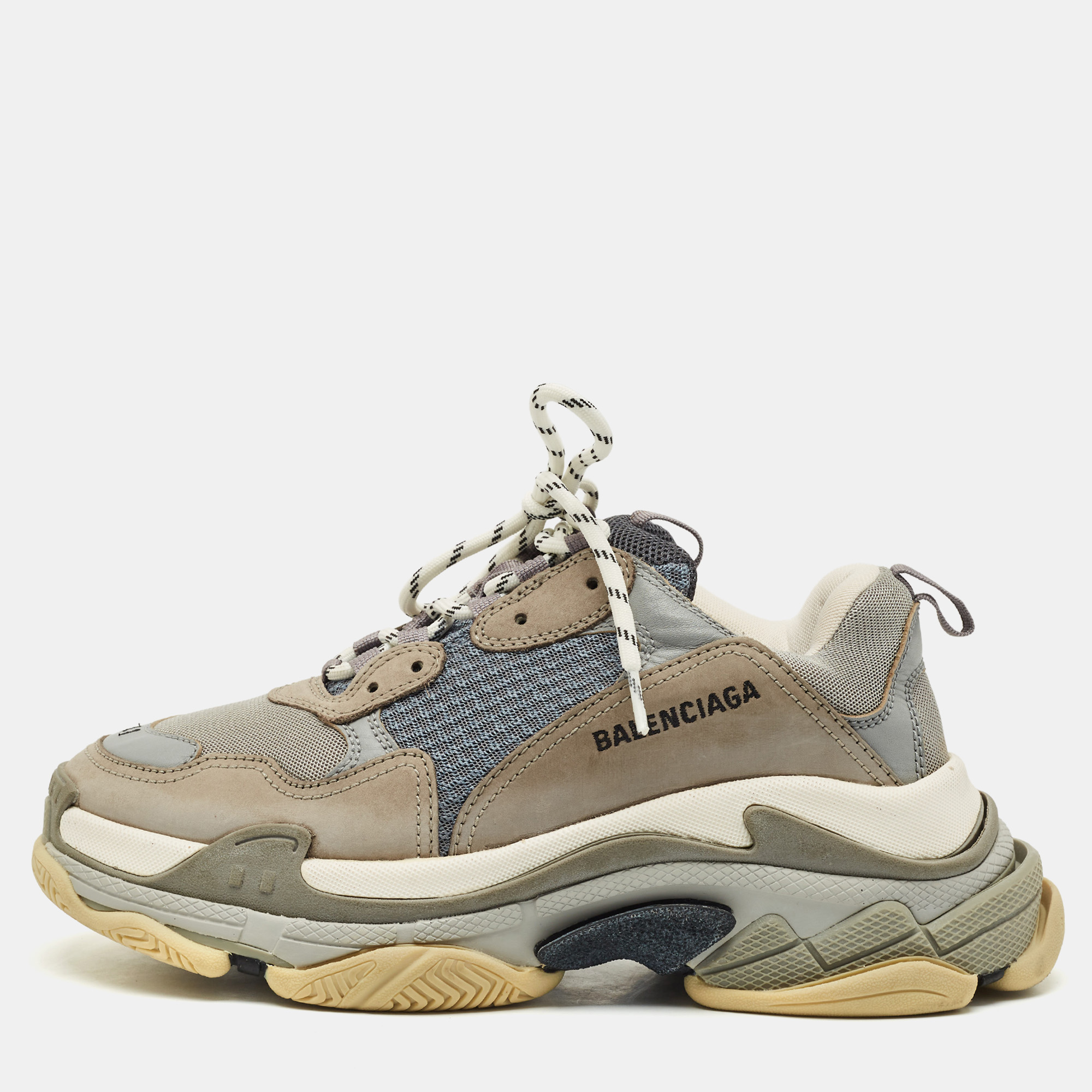 Balenciaga Grey/Blue Mesh and Nubuck Leather Triple S Sneakers Size
Balenciaga Grey/Blue Mesh and Nubuck Leather Triple S Sneakers Size