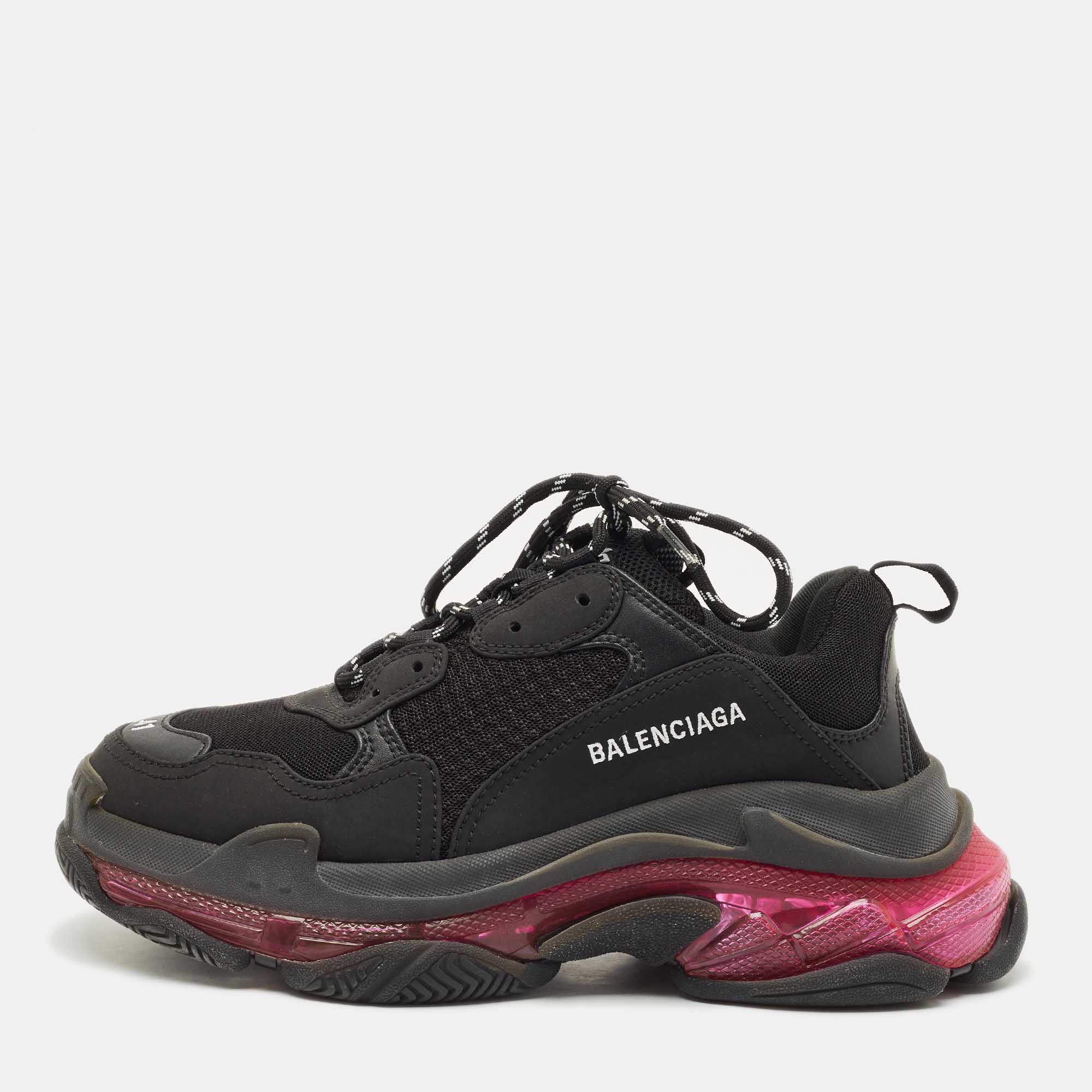 Balenciaga Black Faux Leather and Mesh Triple S Clear Sole Sneakers Size
Balenciaga Black Faux Leather and Mesh Triple S Clear Sole Sneakers Size