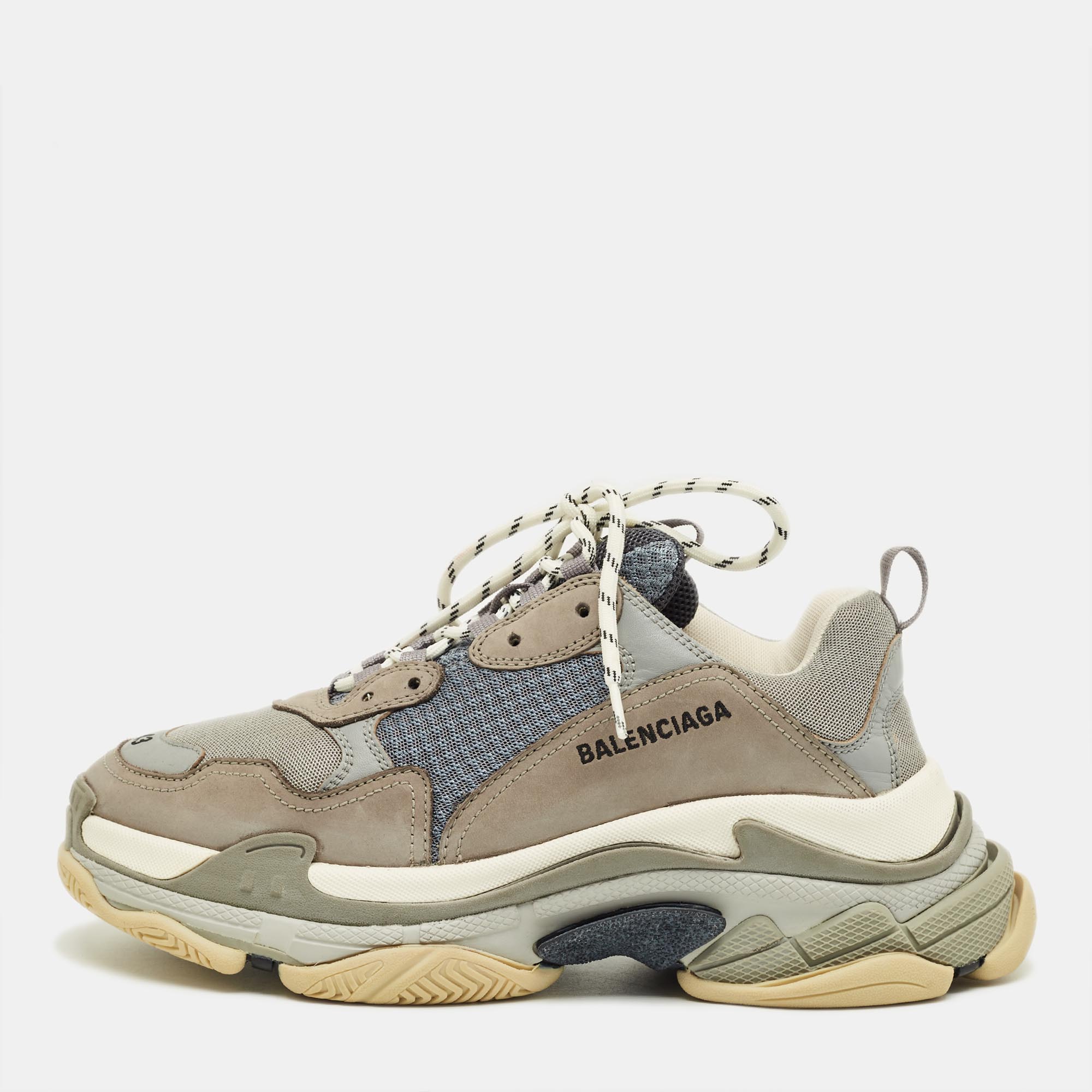 Balenciaga Grey/Blue Mesh and Leather Triple S Sneakers Size
Balenciaga Grey/Blue Mesh and Leather Triple S Sneakers Size