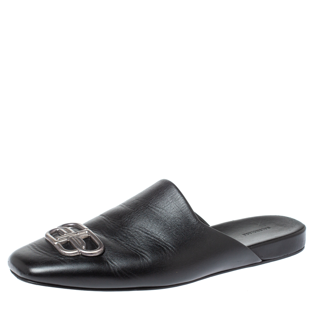 Image of Balenciaga Black Leather Cosy BB Slippers Size
