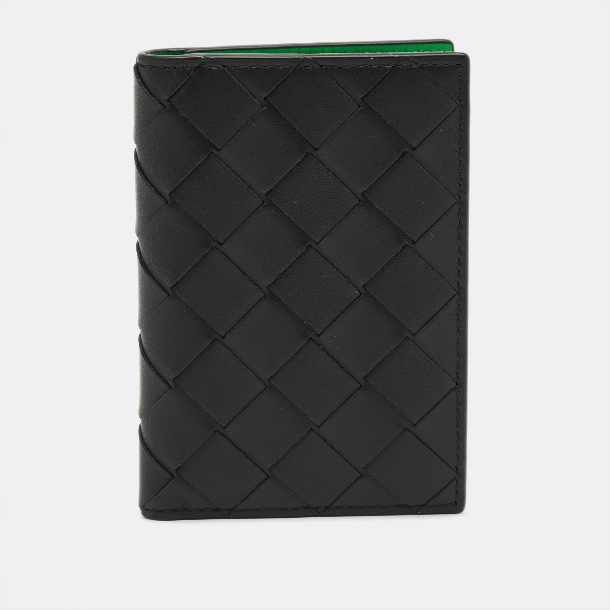 Bottega Veneta Black Intrecciato Leather Bifold Card Holder