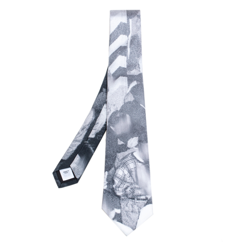 Burberry Monochrome Rave Print Silk Tie