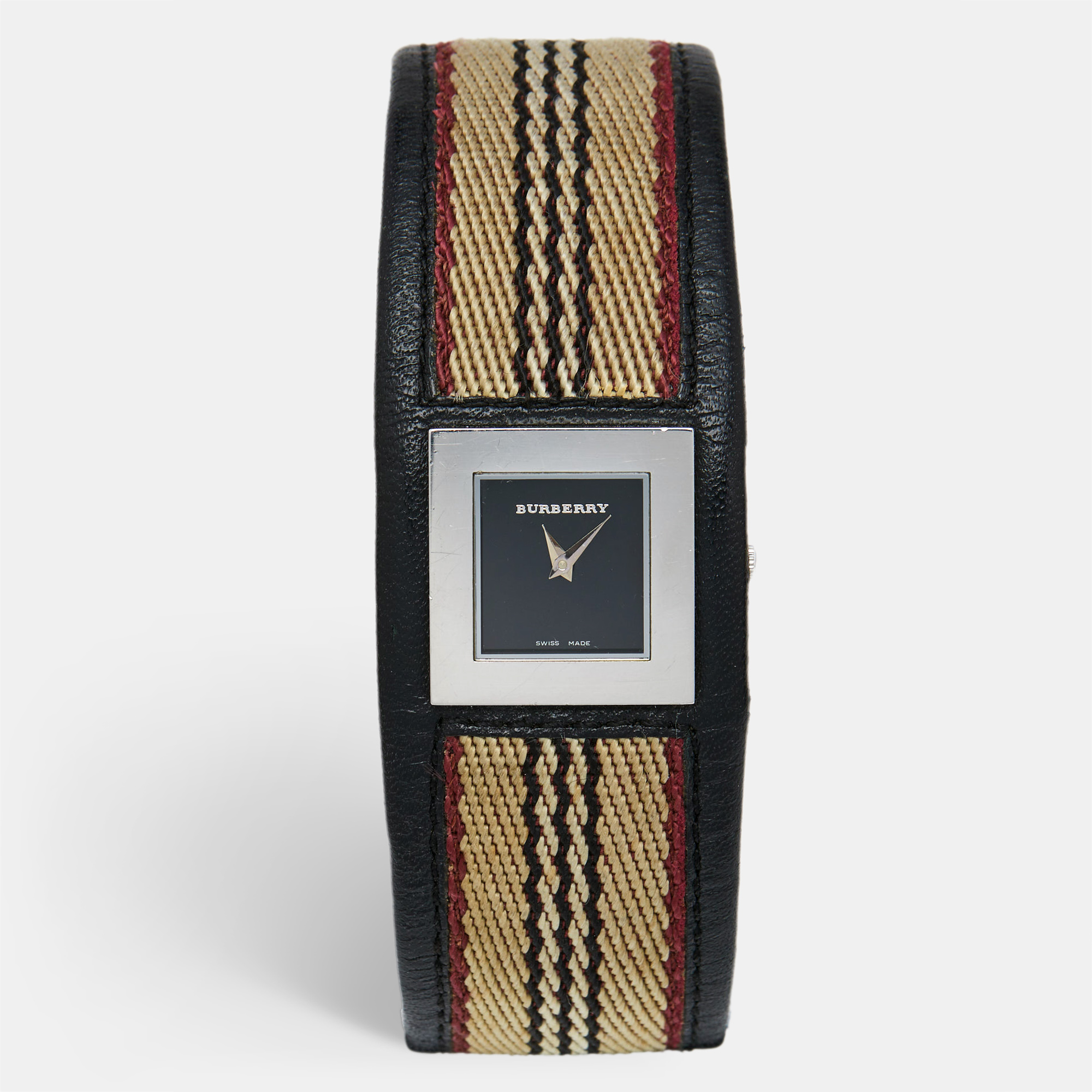 Burberry Black Stainless Steel Leather Signature BU4004 Women's Wristwatch
Burberry Black Stainless Steel Leather Signature BU4004 Women's Wristwatch