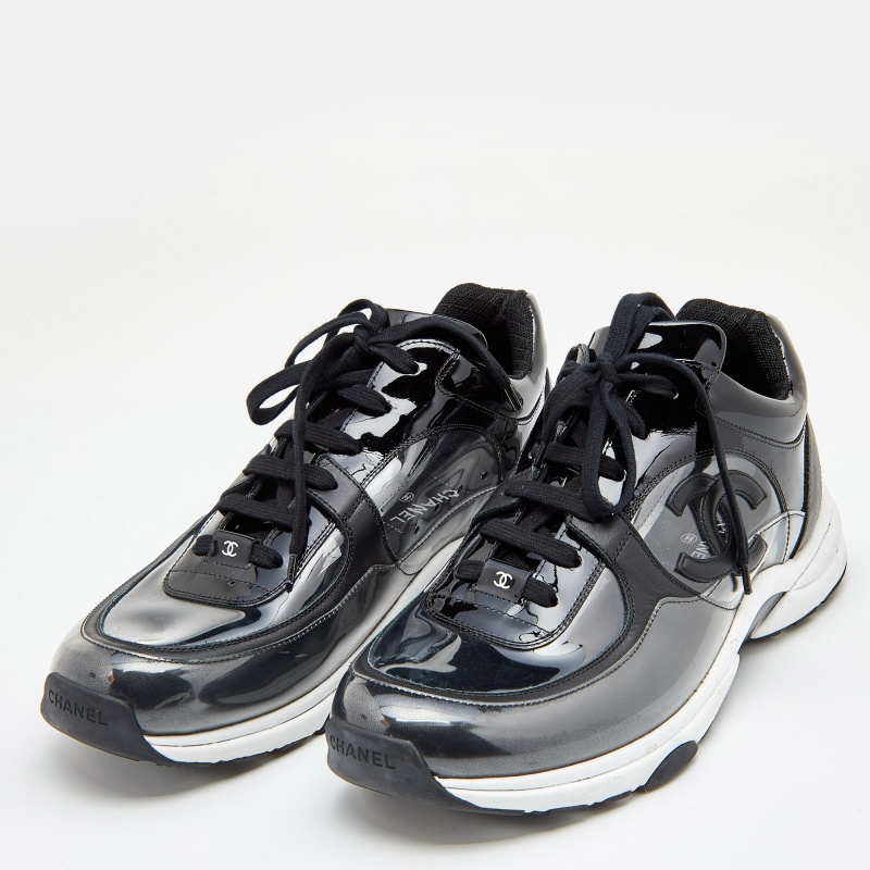 Chanel Black Patent Leather, PVC and Leather CC Logo Lace Up Sneakers Size
Chanel Black Patent Leather, PVC and Leather CC Logo Lace Up Sneakers Size