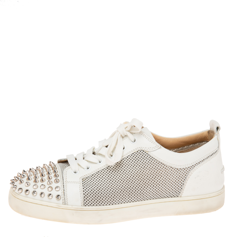 Christian Louboutin White Leather and Fabric Vierissima Spikes Sneakers Size
Christian Louboutin White Leather and Fabric Vierissima Spikes Sneakers Size