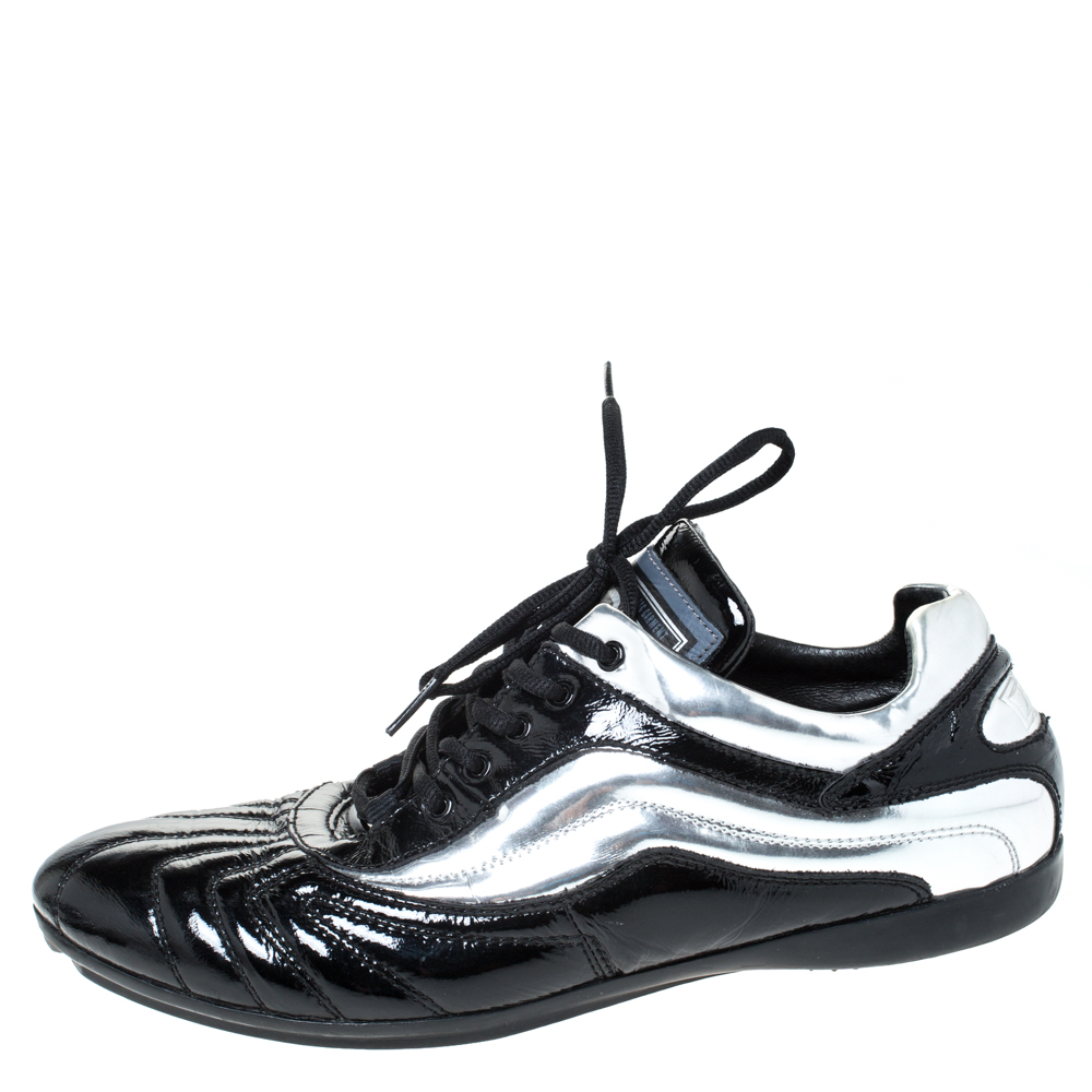 Dolce & Gabbana Metallic Silver/Black Patent Leather Lace Up Low Top Sneakers Size
Dolce & Gabbana Metallic Silver/Black Patent Leather Lace Up Low Top Sneakers Size