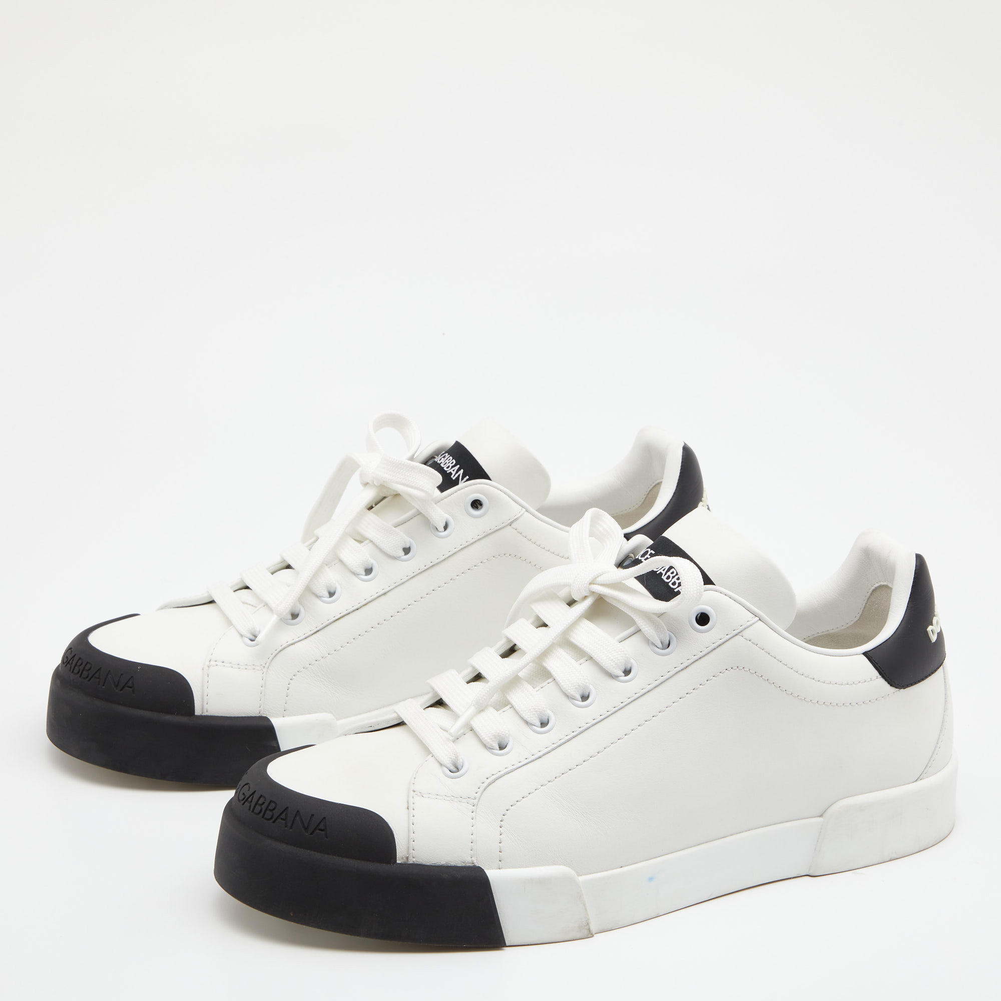 Dolce & Gabbana White/Black Leather Portofino Low Top Sneakers Size
Dolce & Gabbana White/Black Leather Portofino Low Top Sneakers Size