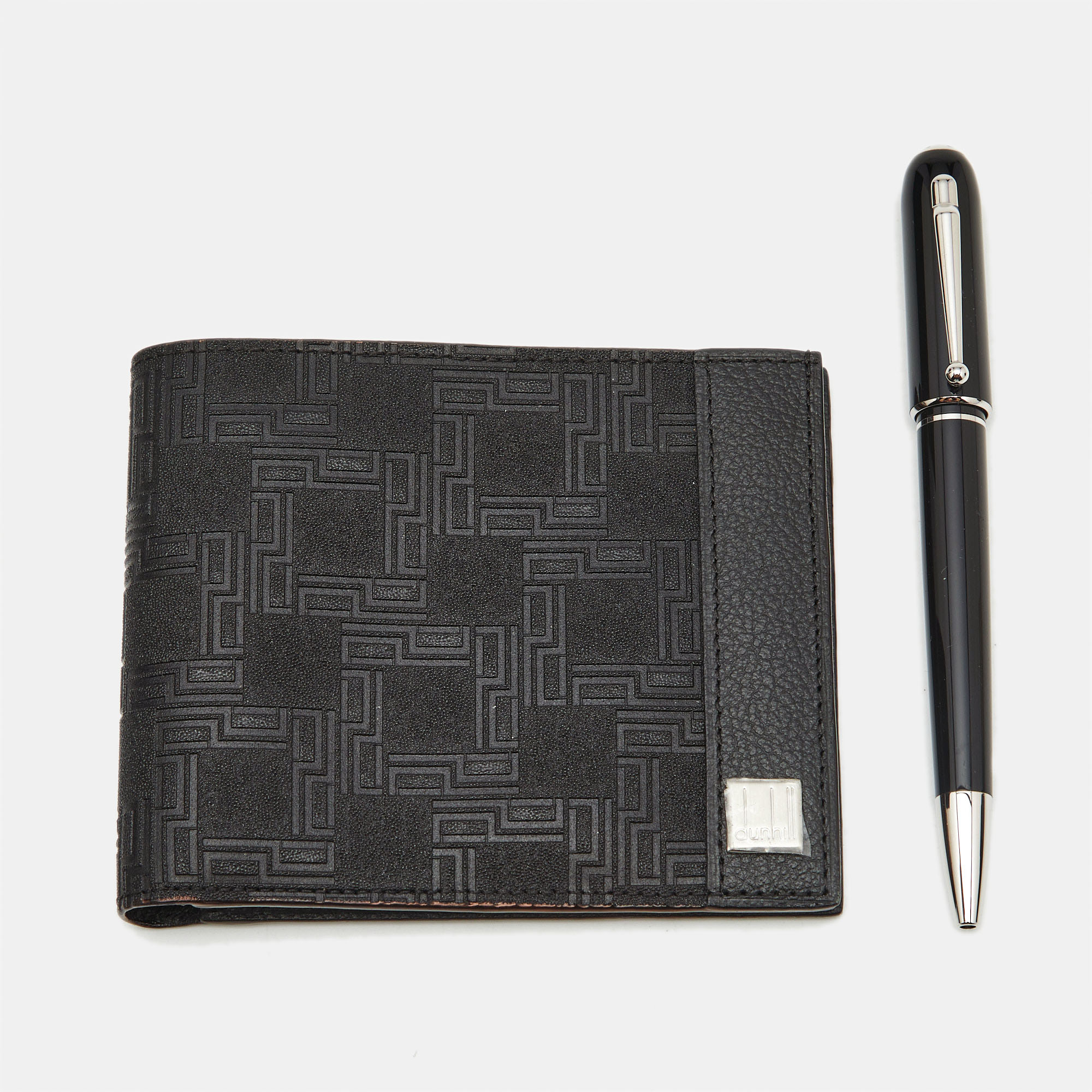 Dunhil Black Sidecar Ballpoint Pen with Wallet Set
Dunhil Black Sidecar Ballpoint Pen with Wallet Set