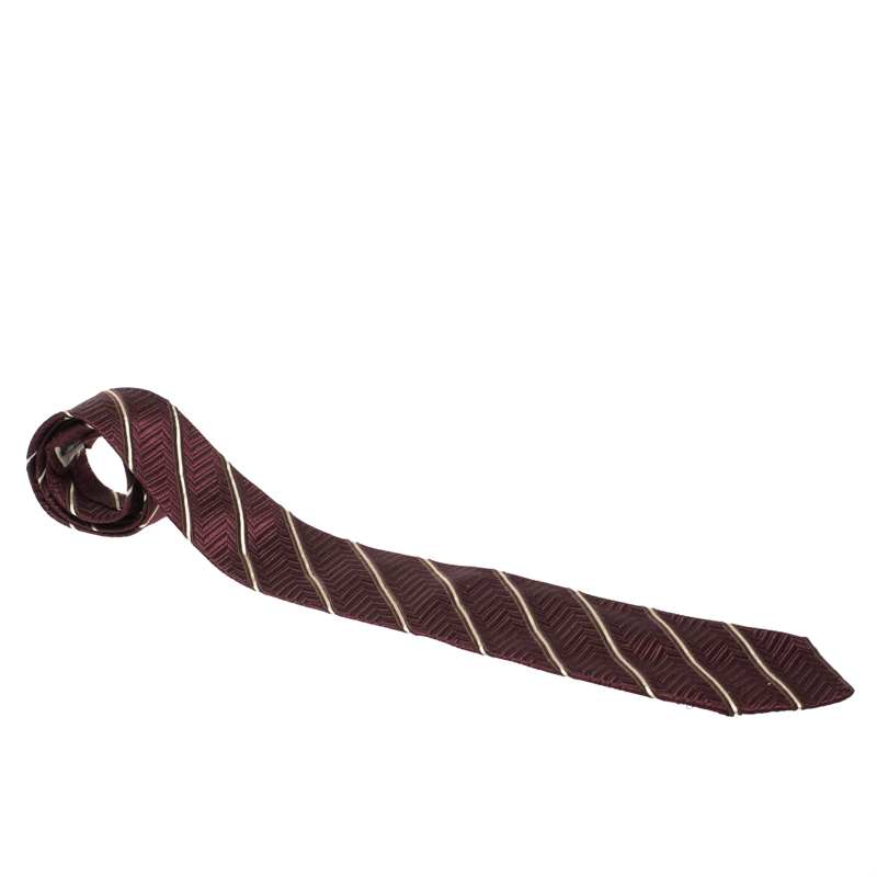 

Ermenegildo Zegna Vintage Burgundy Chevron Patterned Jacquard Silk Tie