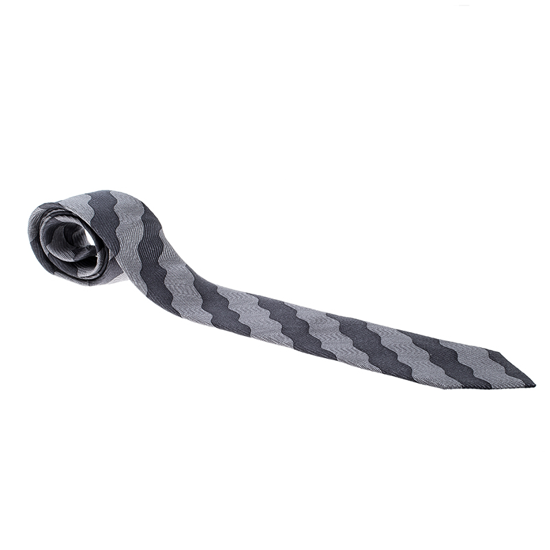 Giorgio Armani Grey Wave Pattern Silk Jacquard Traditional Tie