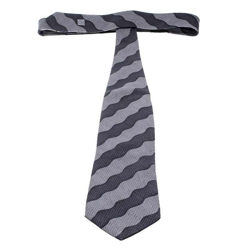 Giorgio Armani Grey Wave Pattern Silk Jacquard Traditional Tie