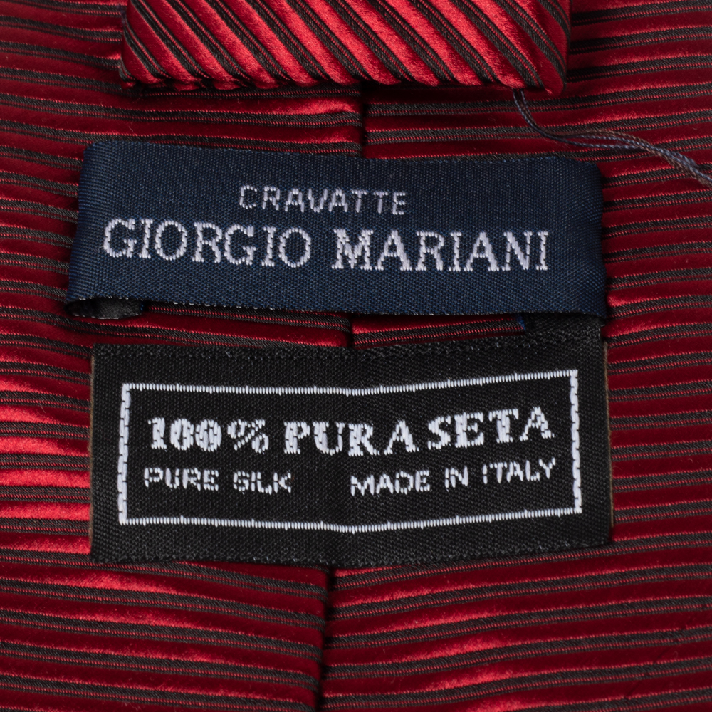 Giorgio Armani Vintage Red Striped Jacquard Silk Traditional Tie