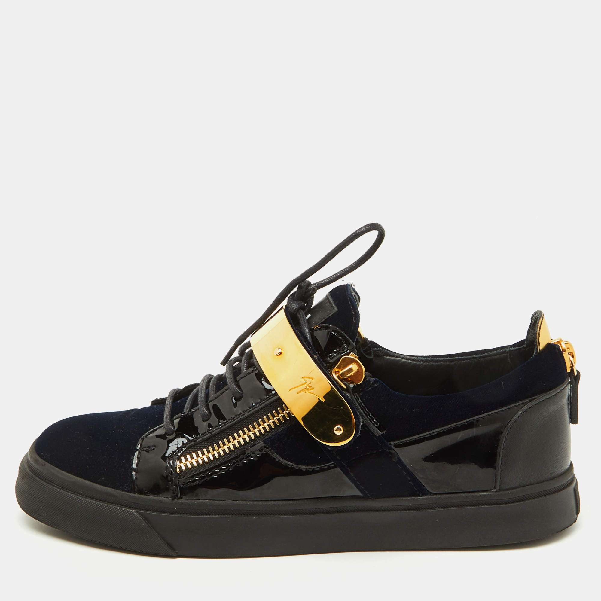 Giuseppe Zanotti Navy Blue/Black Velvet and Patent Leather Double Zip Low Sneakers Size
Giuseppe Zanotti Navy Blue/Black Velvet and Patent Leather Double Zip Low Sneakers Size
