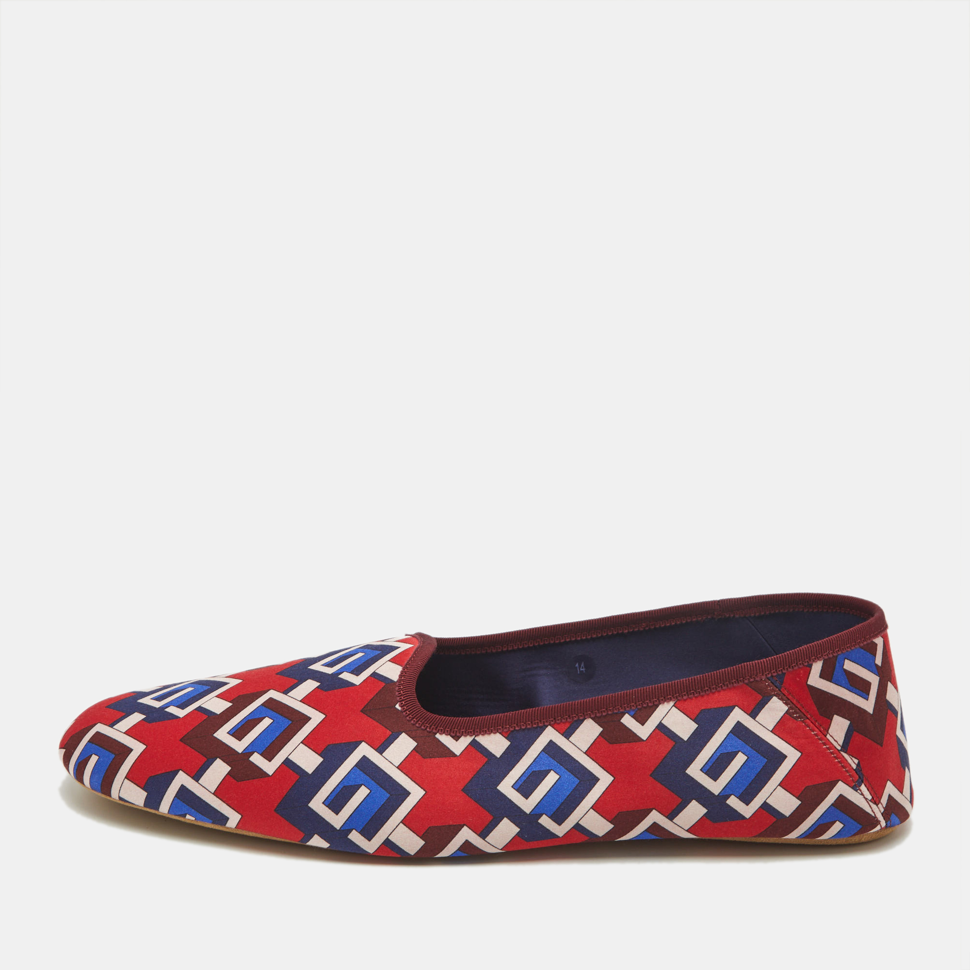 Gucci Red/Blue Geometric G Print Satin Smoking Slippers Size 48
Gucci Red/Blue Geometric G Print Satin Smoking Slippers Size 48