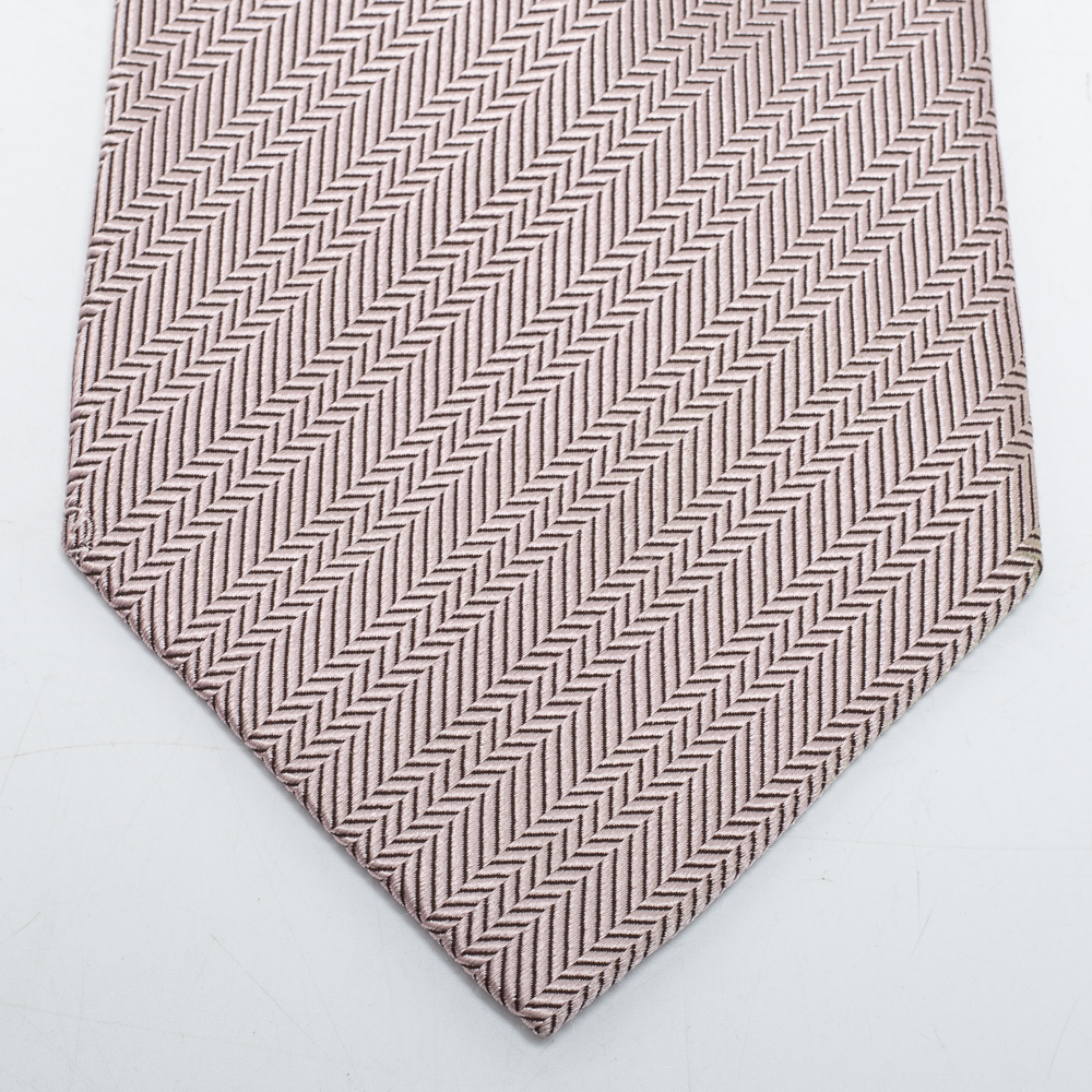 

Gucci Light Pink & Grey Geometric Patterned Jacquard Silk Tie