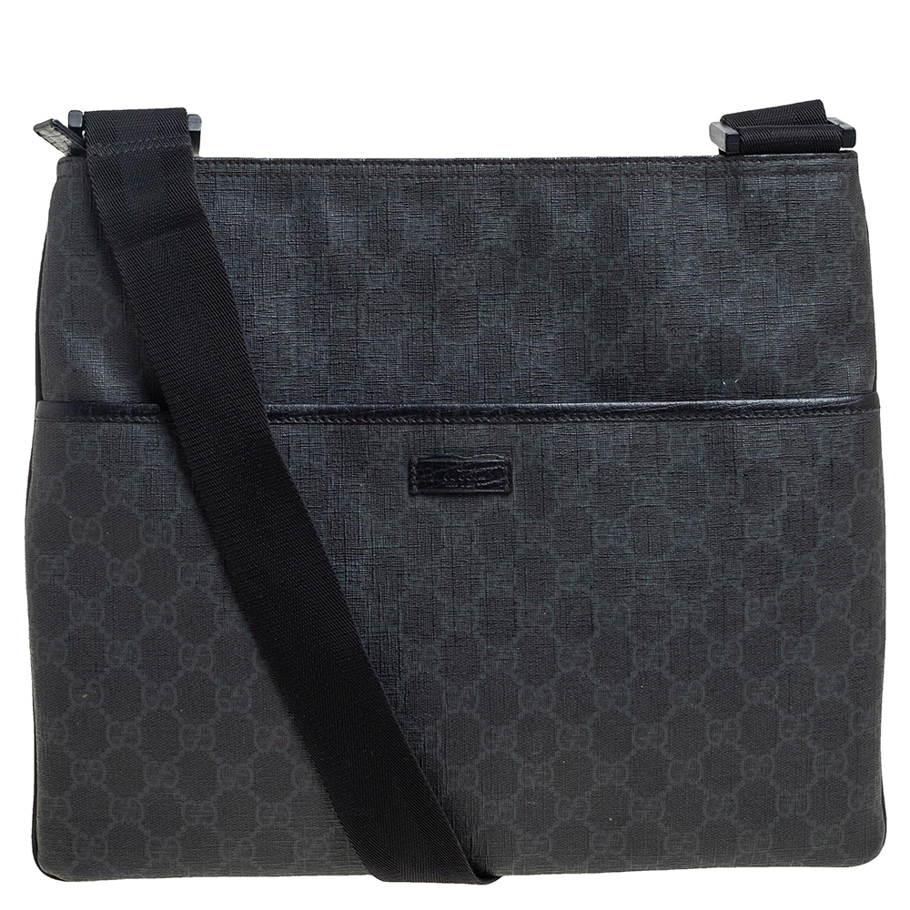 Gucci Black GG Supreme Canvas Medium Flat Messenger Bag