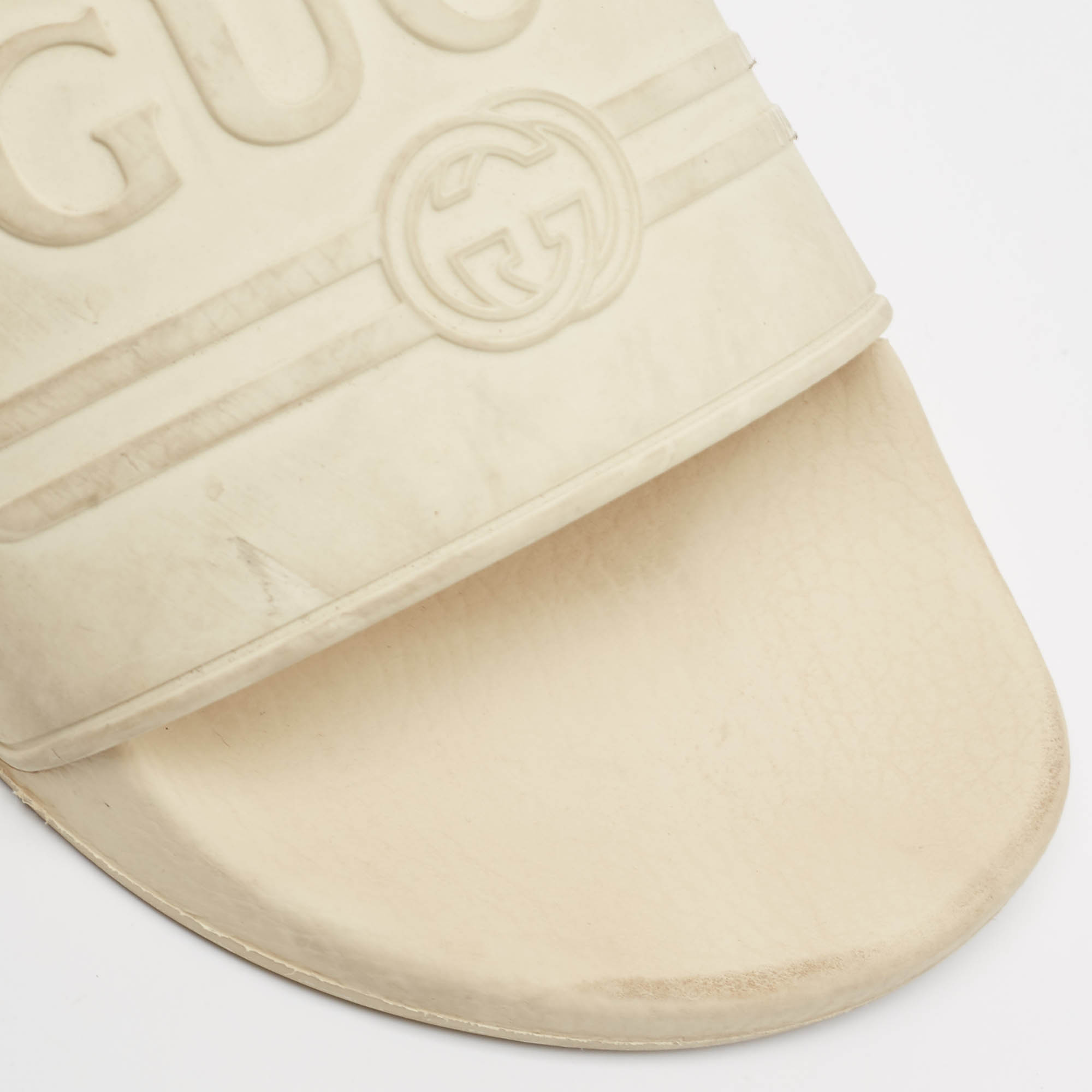 Gucci Off White Rubber Pursuit Logo Embossed Pool Slides Size 45