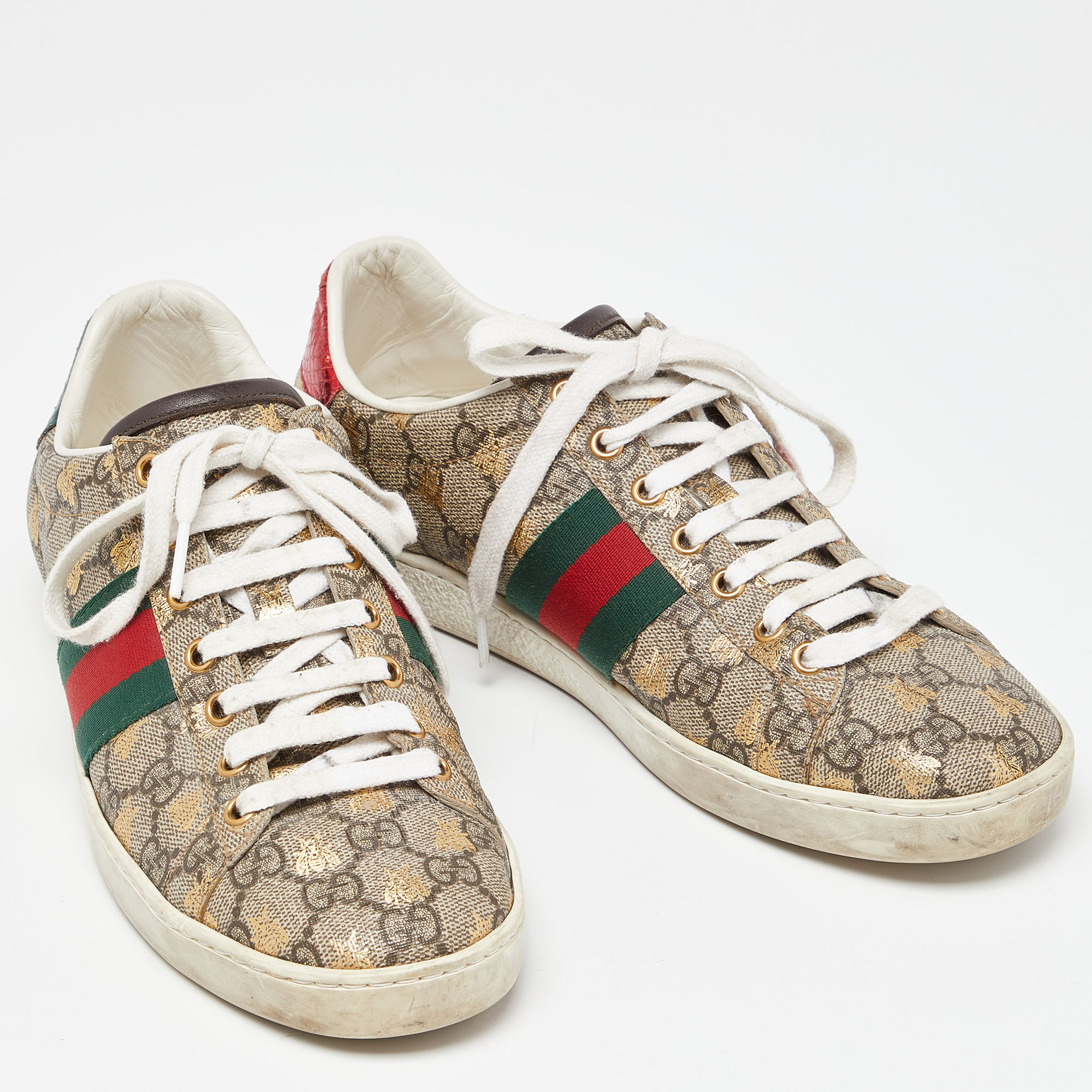 Gucci Beige GG Supreme Canvas Bee Print  Ace Low Top Sneakers Size 39