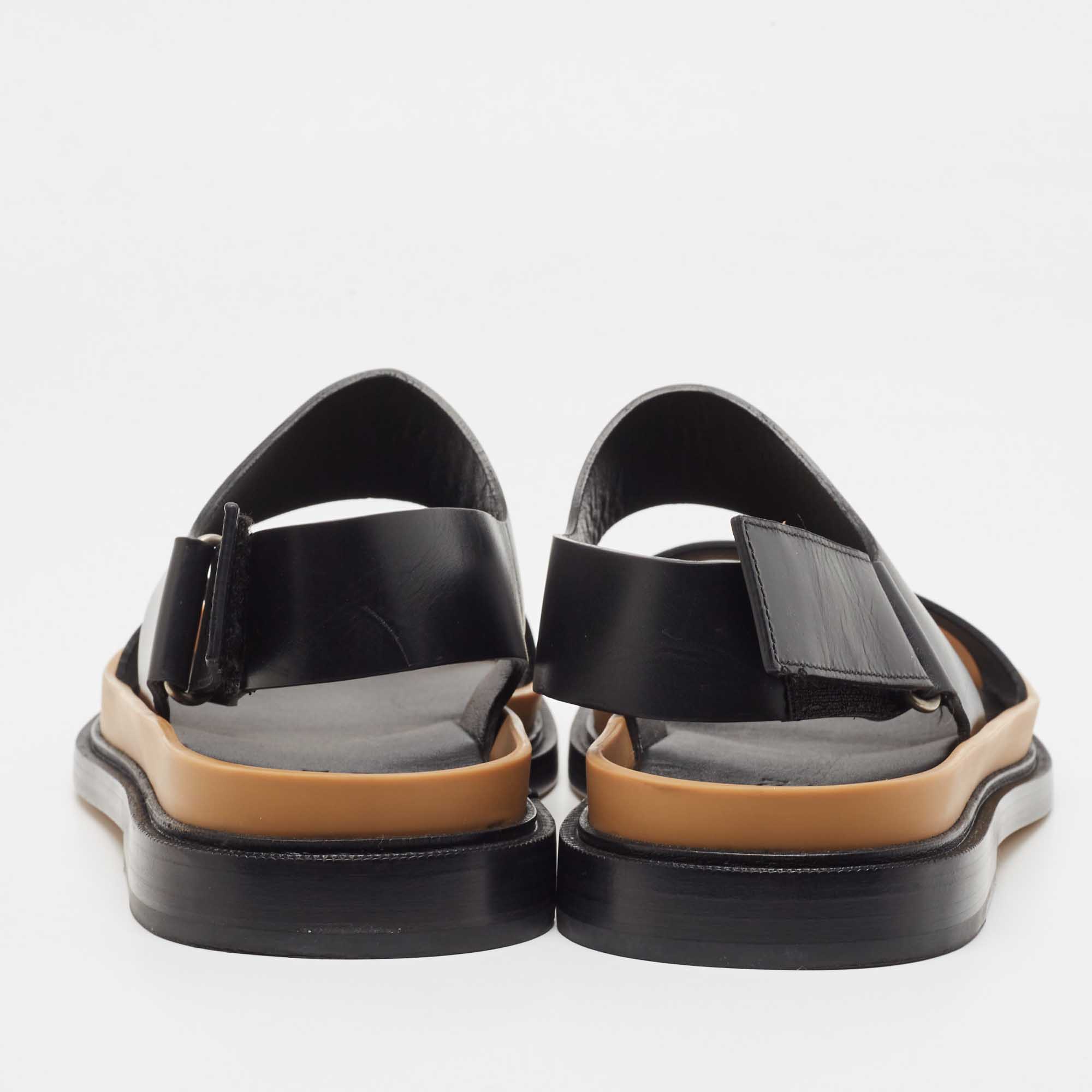 Gucci Black Leather Slingback Flat Sandals Size 44