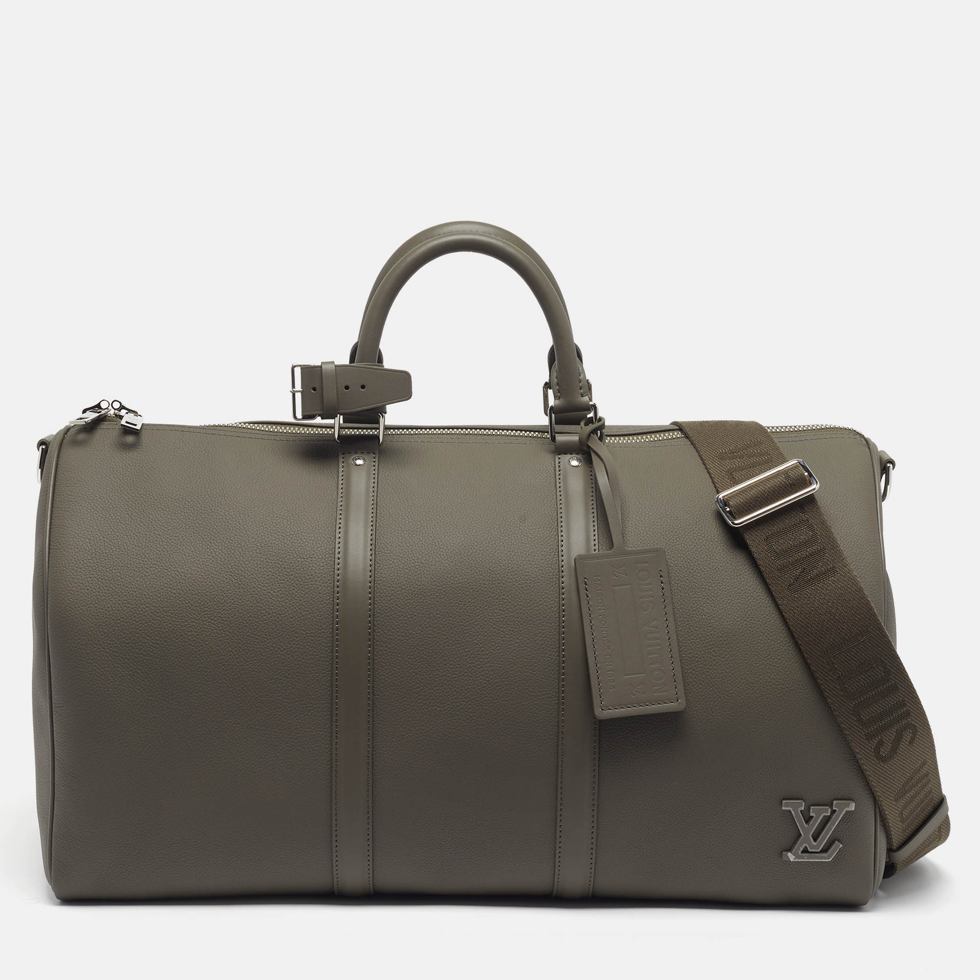Louis Vuitton Keepall Bandouliere 50 Kaki Aerogram Leather Duffel Bag, Green
Louis Vuitton Keepall Bandouliere 50 Kaki Aerogram Leather Duffel Bag, Green