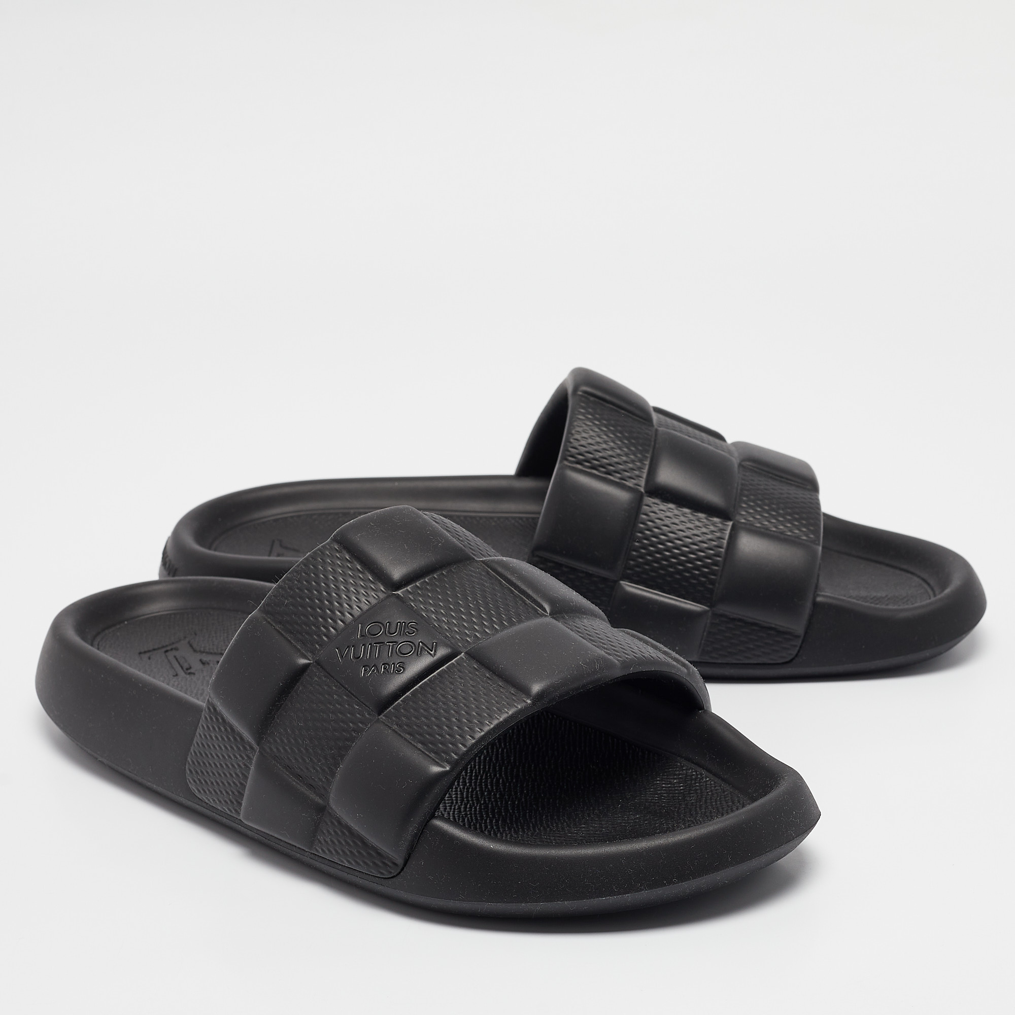 Louis Vuitton Black Rubber Waterfront Slide Sandals Size 43