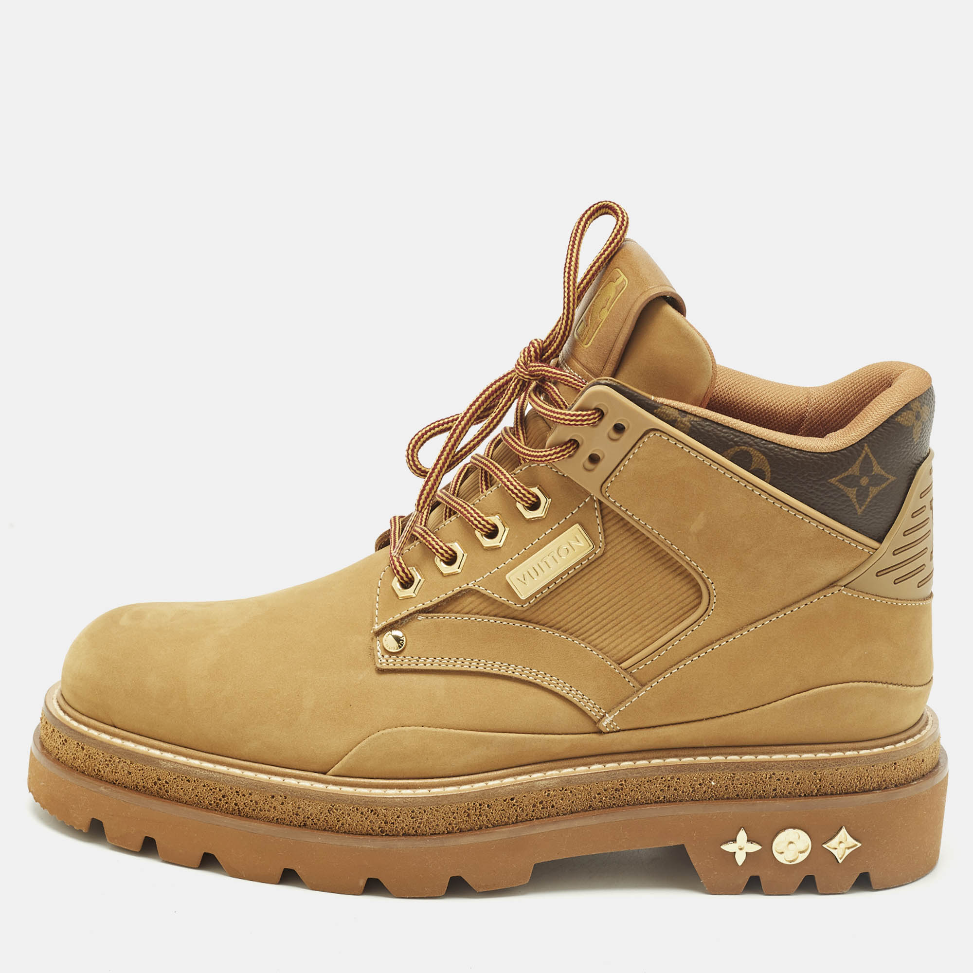 Louis Vuitton Oberkampf Size 38 Brown Nubuck Leather Combat Boots
Louis Vuitton Oberkampf Size 38 Brown Nubuck Leather Combat Boots