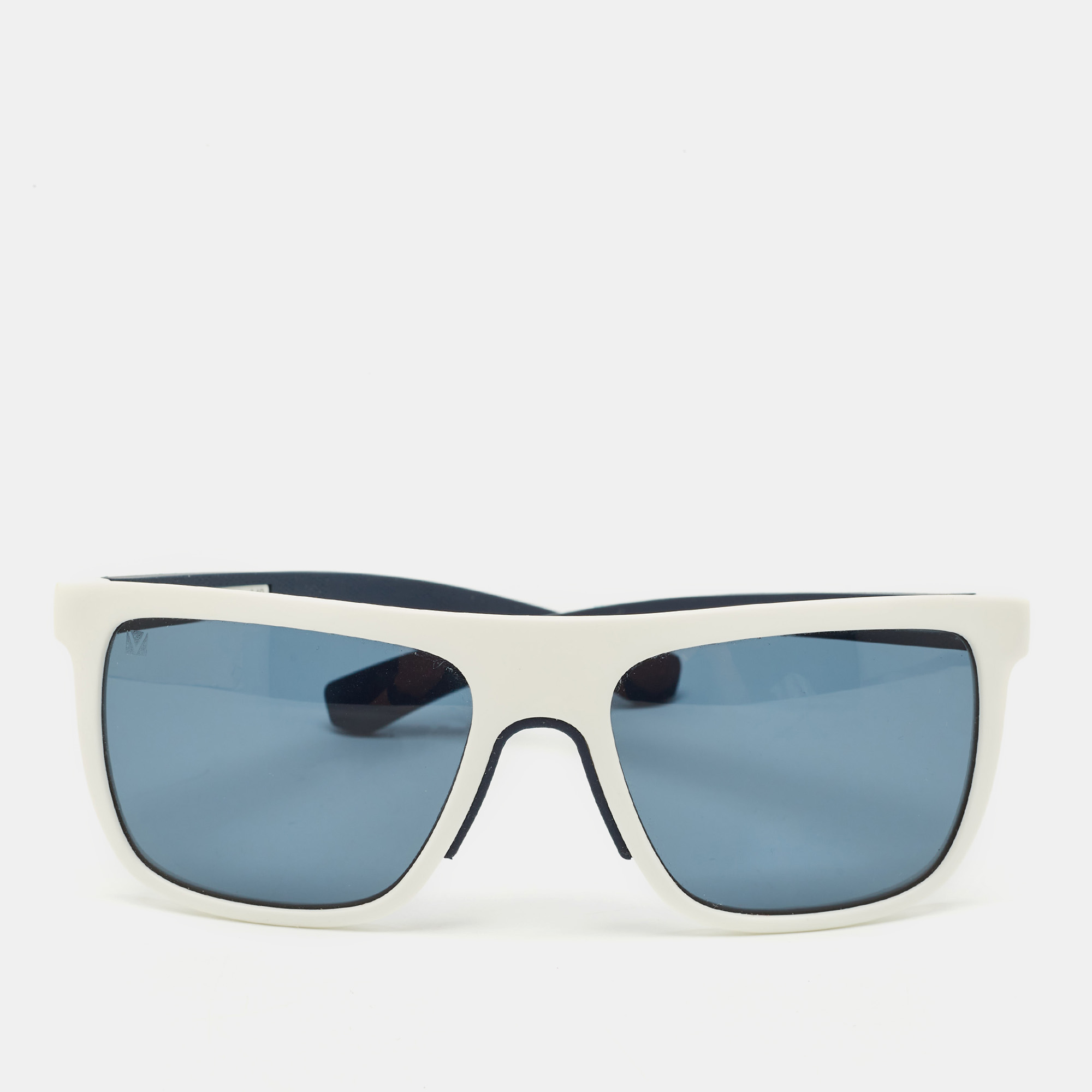 Louis Vuitton White/Blue Polarized Z0930W America's Cup Nautical Wayfarer Sunglasses
Louis Vuitton White/Blue Polarized Z0930W America's Cup Nautical Wayfarer Sunglasses