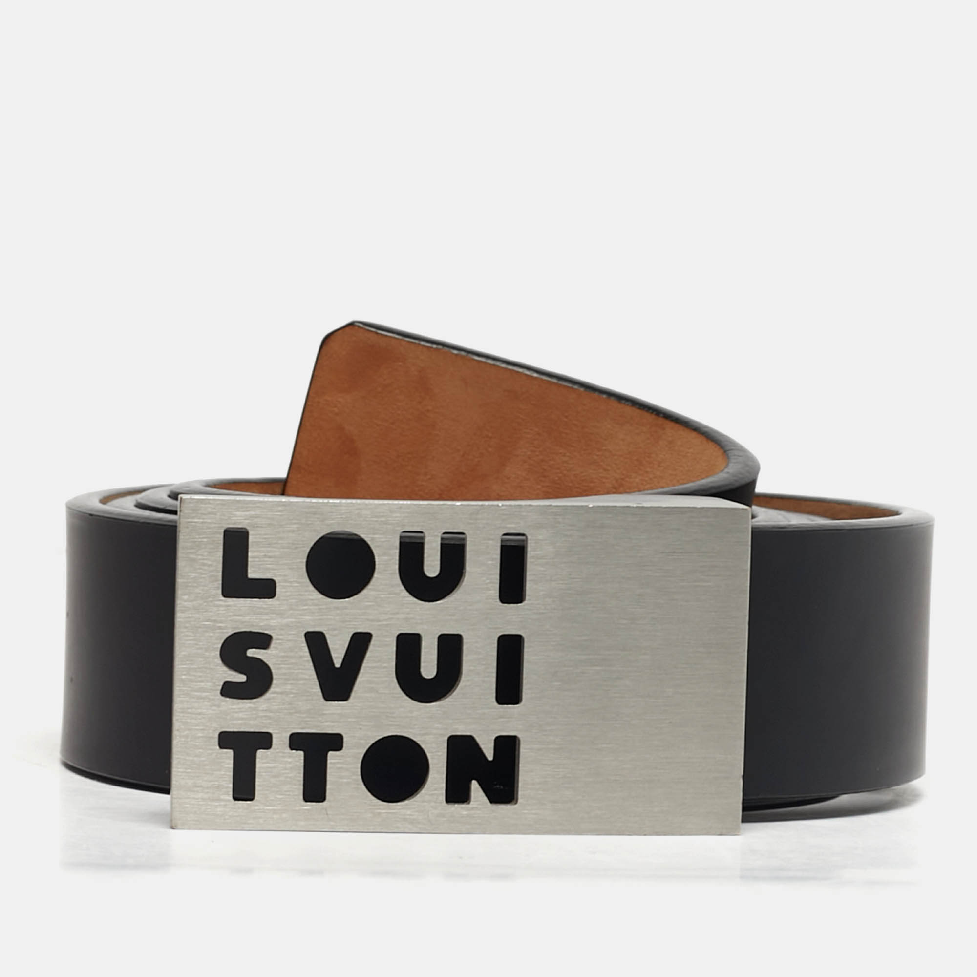 Louis Vuitton Black Leather Logo Cut Out Buckle Belt
Louis Vuitton Black Leather Logo Cut Out Buckle Belt