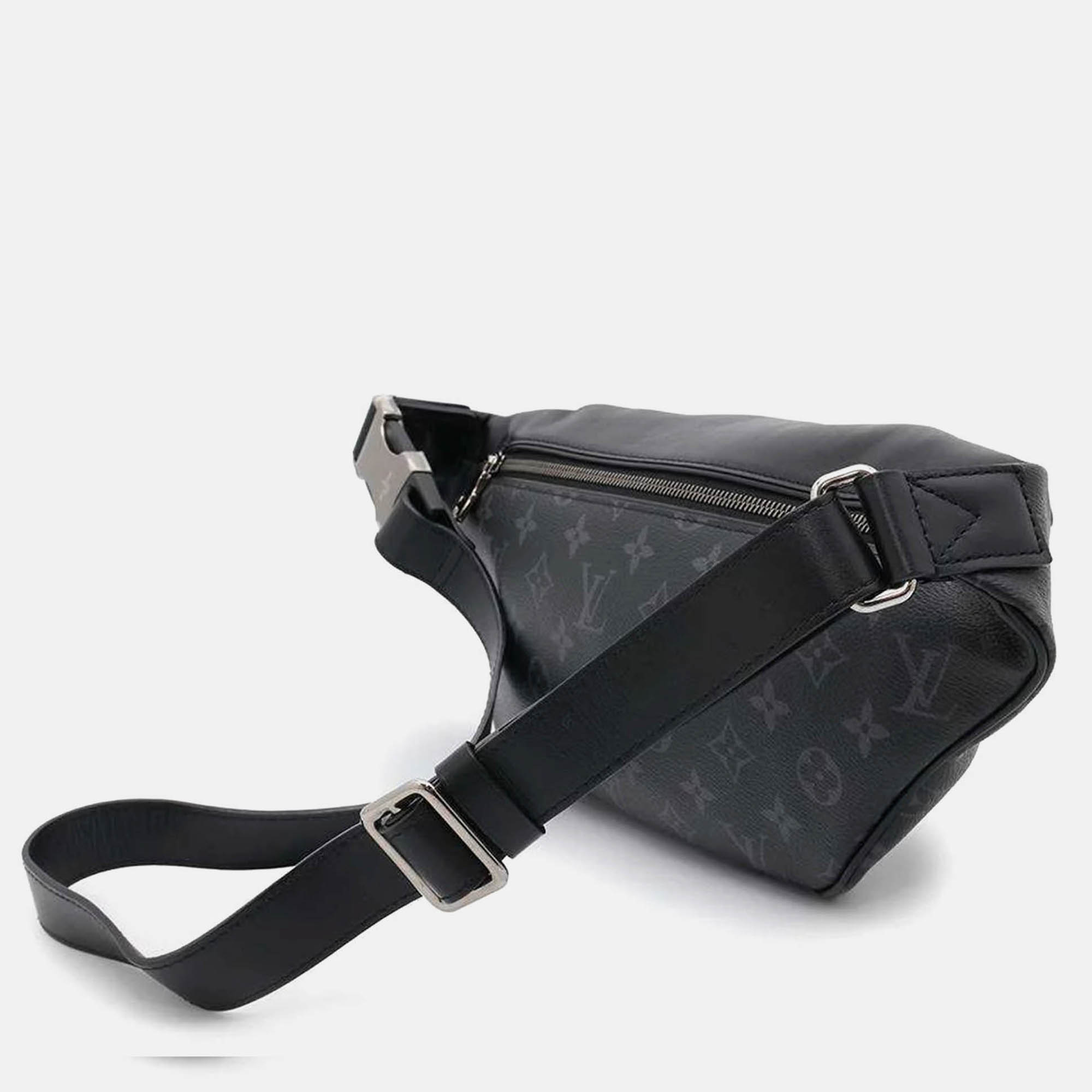 Louis Vuitton Noir Monogram Eclipse Discovery Bumbag