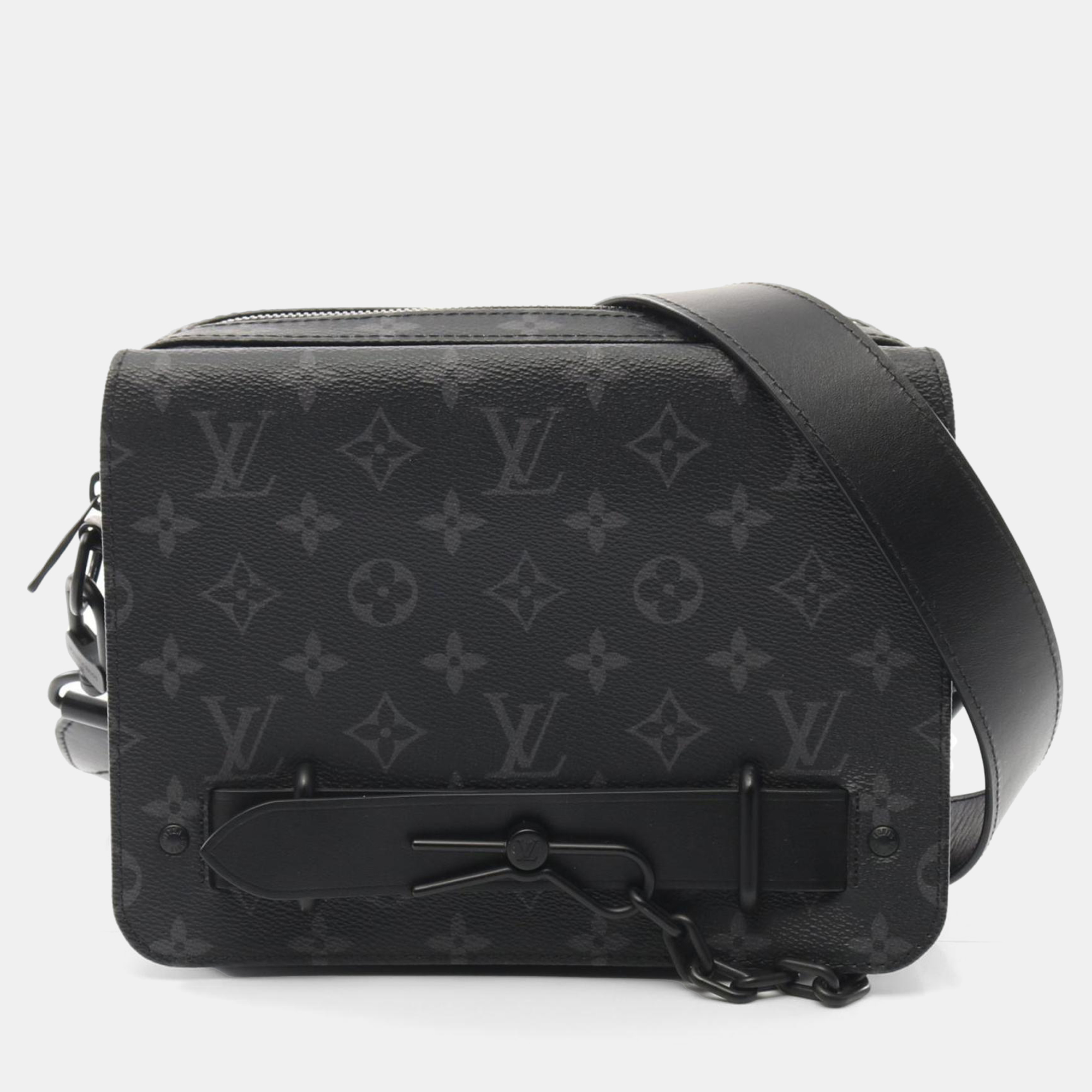 Louis Vuitton Grey Monogram Eclipse Coated Canvas Leather Steamer Shoulder Bag
Louis Vuitton Grey Monogram Eclipse Coated Canvas Leather Steamer Shoulder Bag