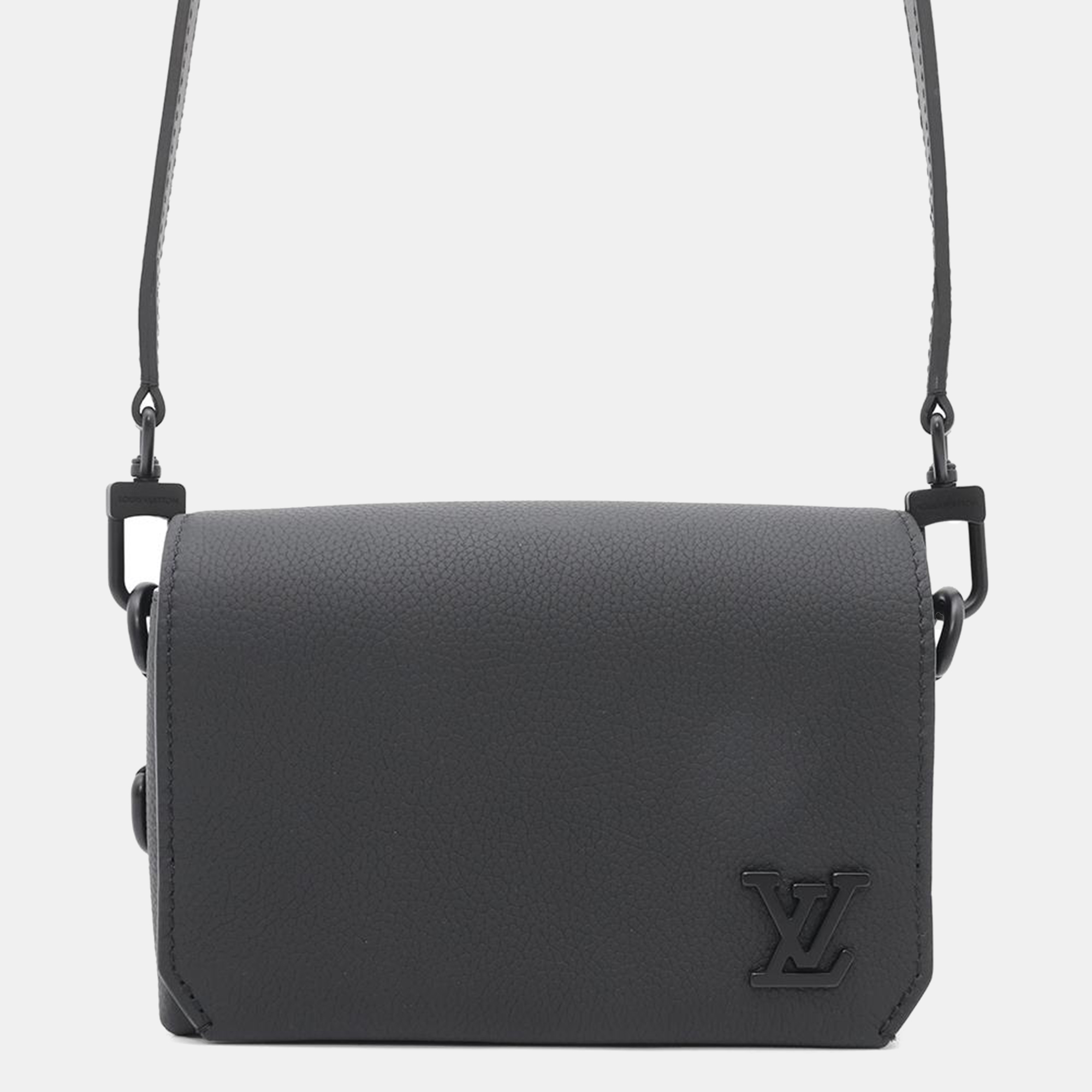 Louis Vuitton Fastline Wearable Wallet Noir Leather Lv Aerogram, Black
Louis Vuitton Fastline Wearable Wallet Noir Leather Lv Aerogram, Black