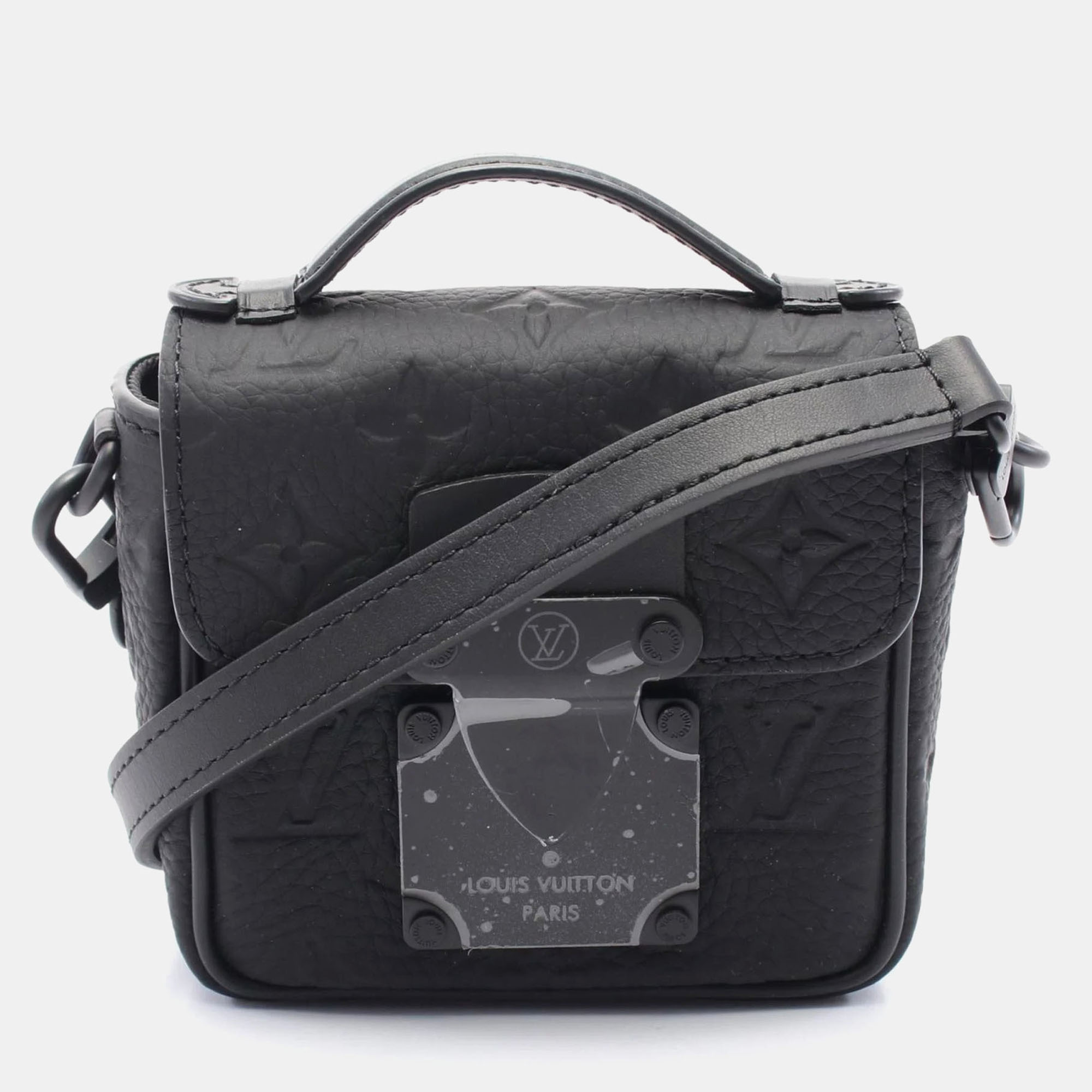 Louis Vuitton Pico S-Lock Taurillon Monogram Noir Handbag Leather Black
Louis Vuitton Pico S-Lock Taurillon Monogram Noir Handbag Leather Black
