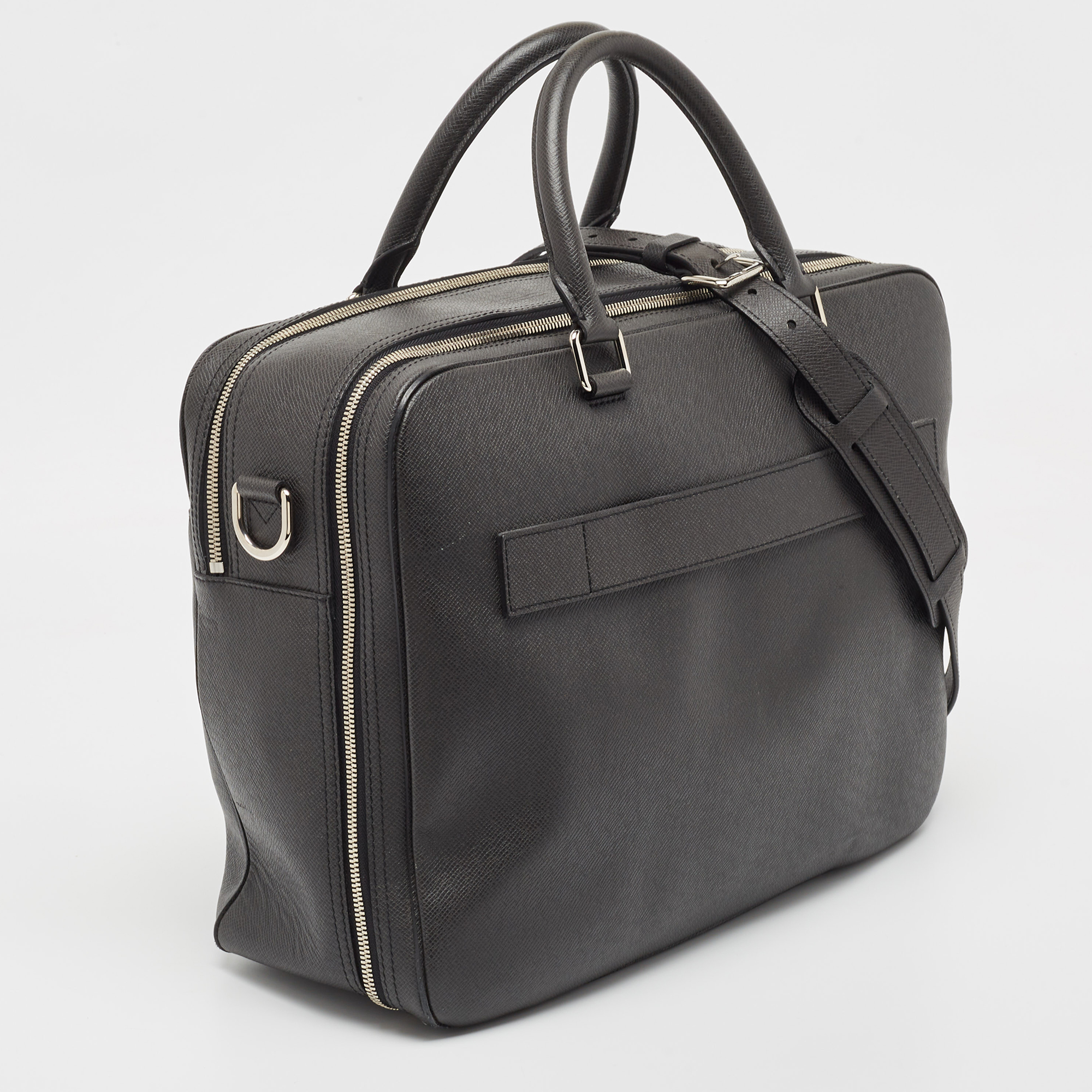 Louis Vuitton Black Taiga Leather Documents Briefcase Bag