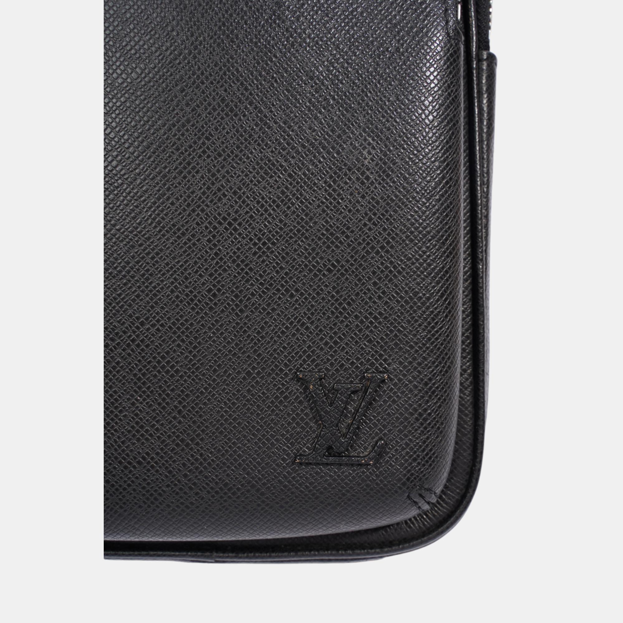 Louis Vuitton Avenue Sling Black Leather