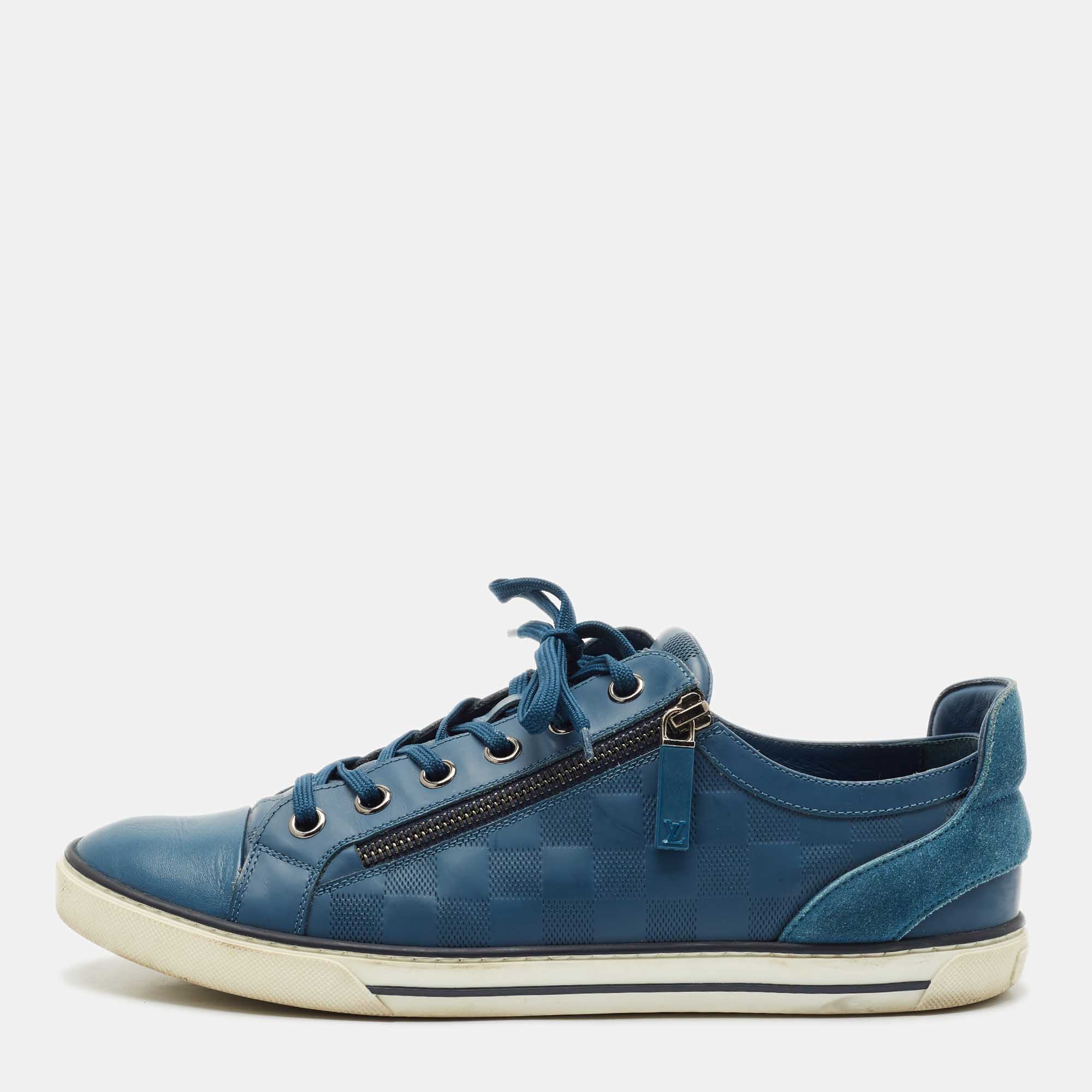 Louis Vuitton Blue Damier Embossed Leather Challenge Zip Up Sneakers Size 42.5
Louis Vuitton Blue Damier Embossed Leather Challenge Zip Up Sneakers Size 42.5