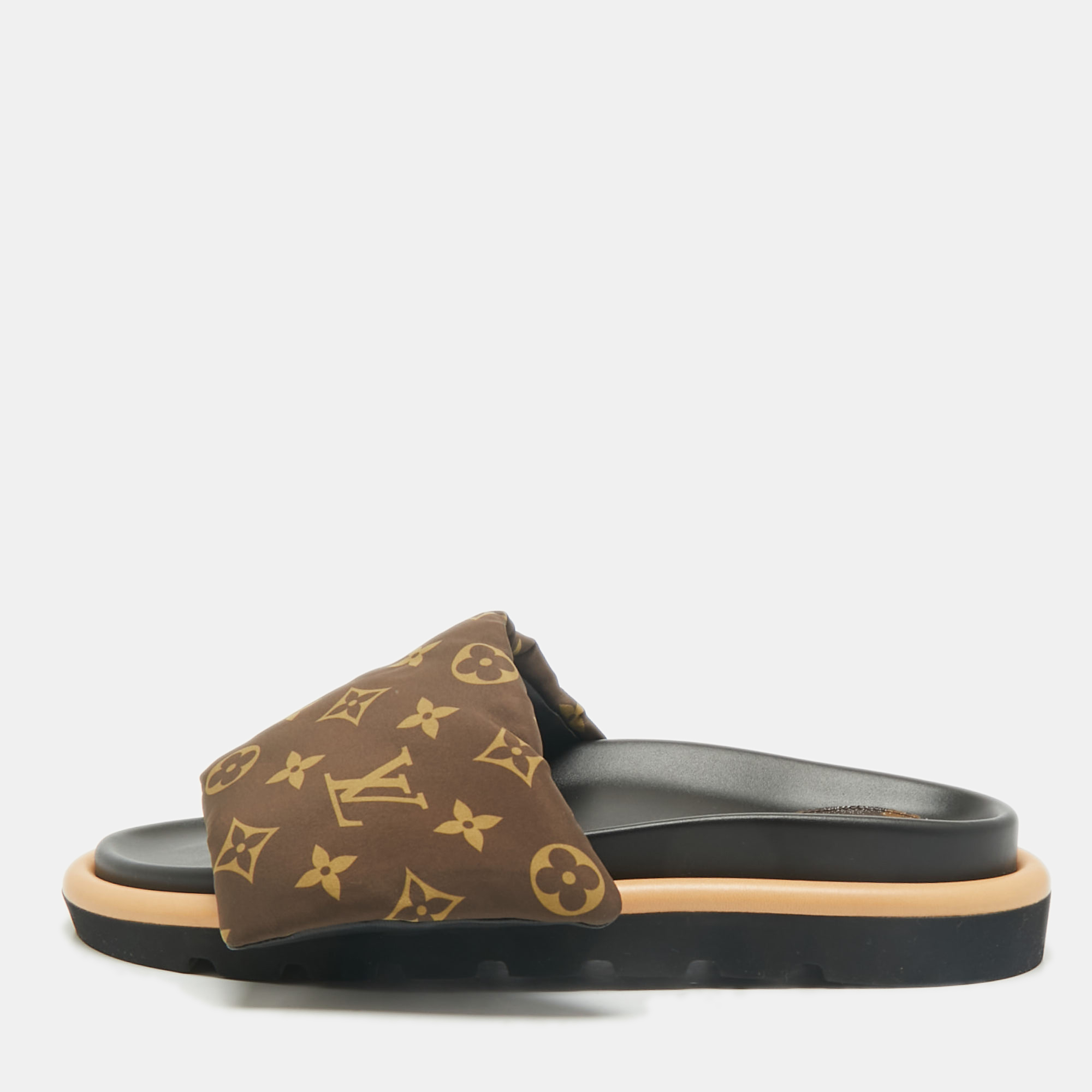 Louis Vuitton Brown Monogram Nylon Pool Pillow Comfort Flat Slide Sandals Size
Louis Vuitton Brown Monogram Nylon Pool Pillow Comfort Flat Slide Sandals Size