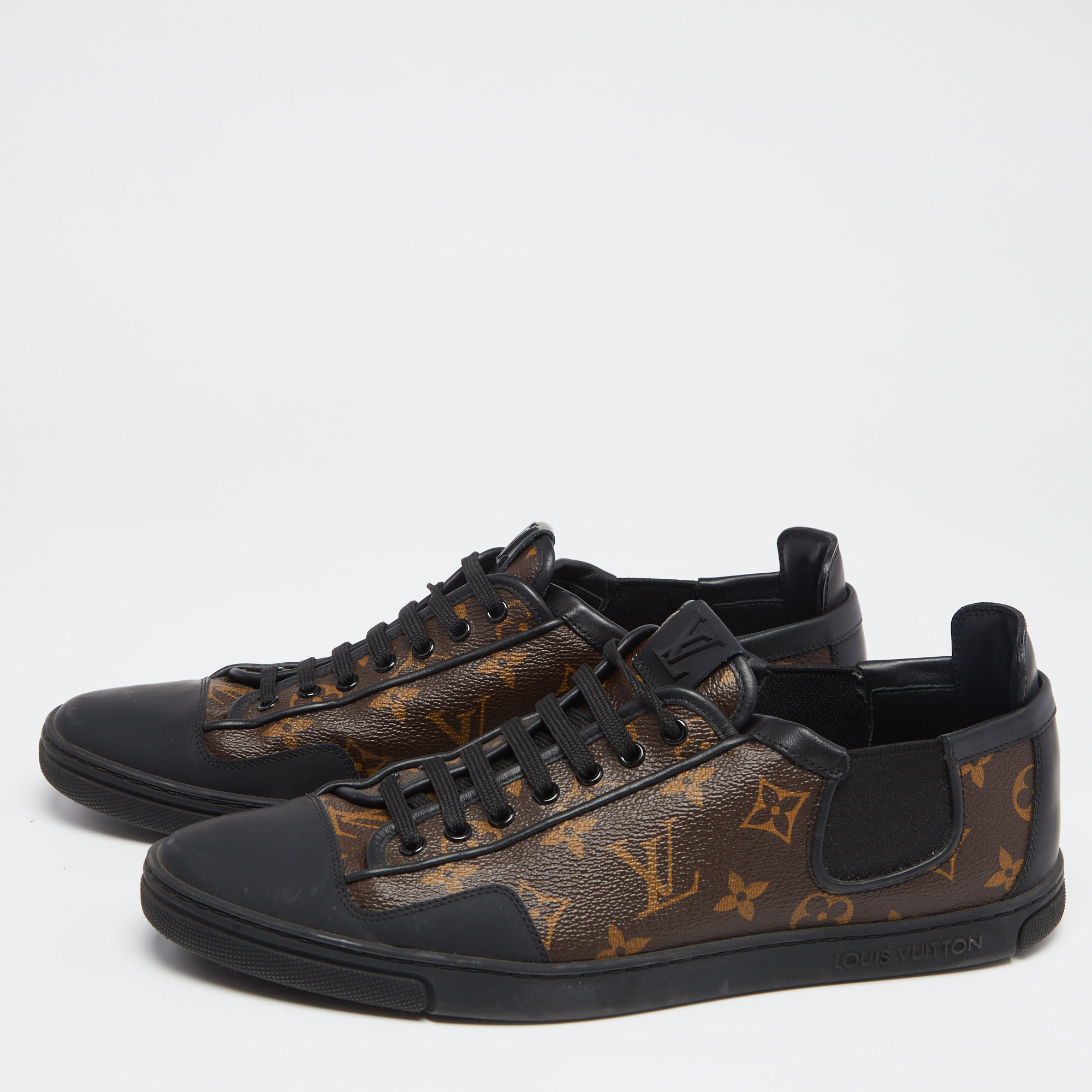 Louis Vuitton Brown Monogram Canvas And Leather Slalom Low Top Sneakers Size
Louis Vuitton Brown Monogram Canvas And Leather Slalom Low Top Sneakers Size