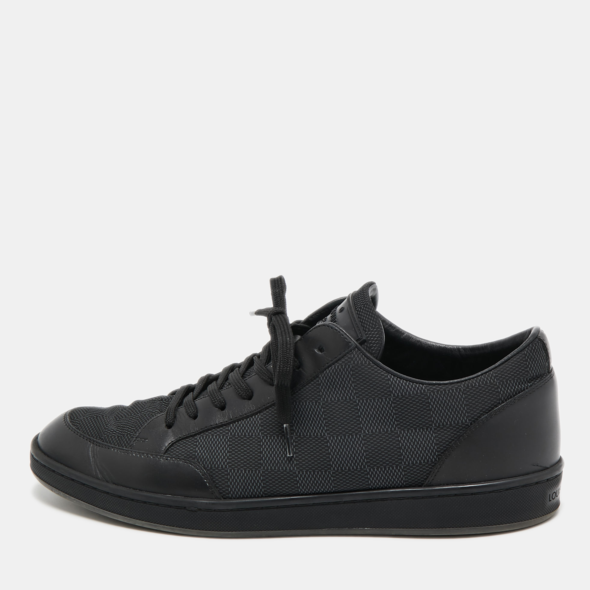 Louis vuitton black leather and nylon low top sneakers size 41