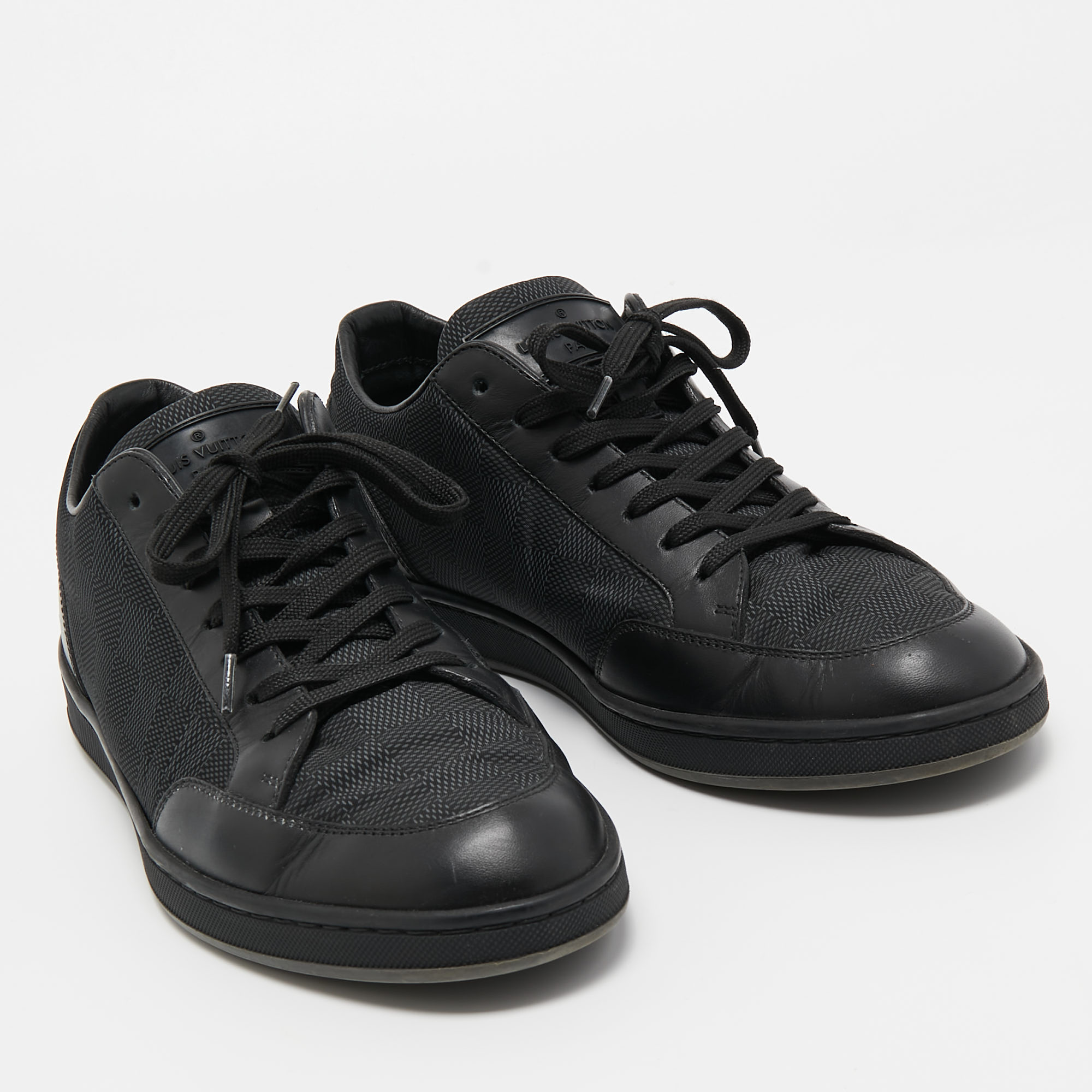 Louis Vuitton Black Leather And Nylon Low Top Sneakers Size 41