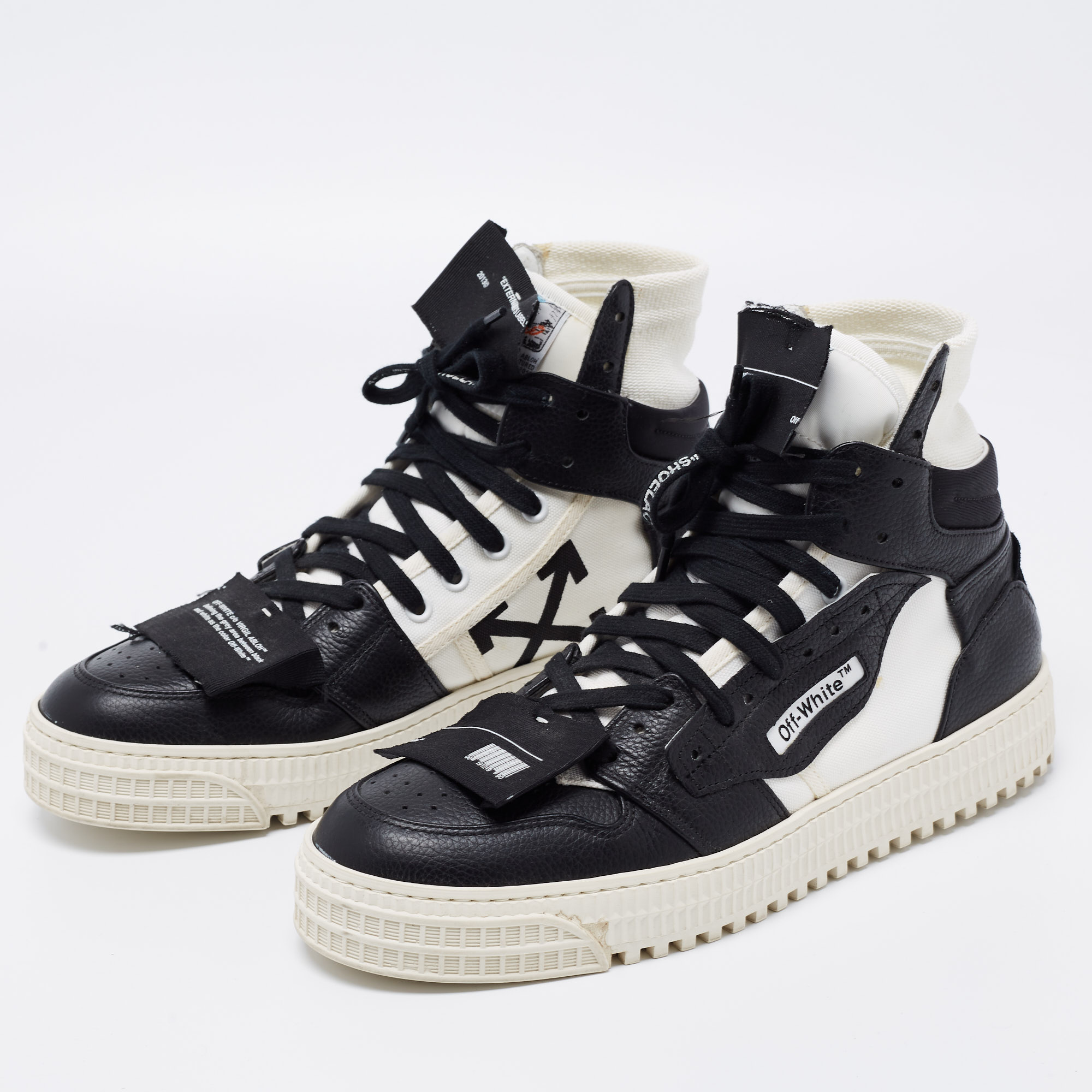 Off-White White/Black Leather And Canvas Off Court 3.0 High Top Sneakers Size
Off-White White/Black Leather And Canvas Off Court 3.0 High Top Sneakers Size