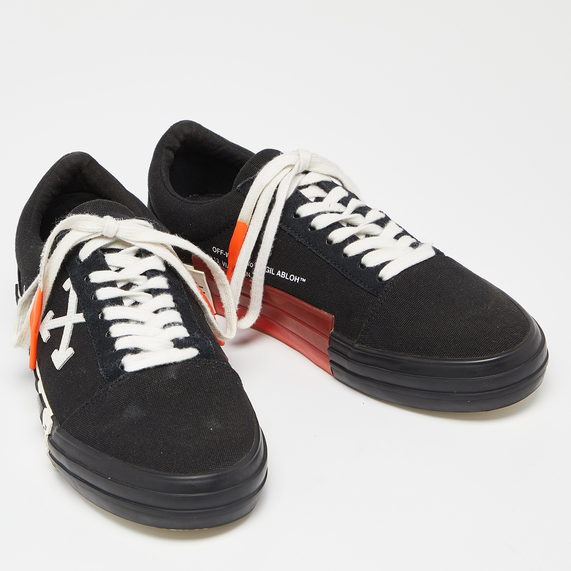 Off-White Black Canvas Vulcanized Striped Low Top Sneakers Size 41