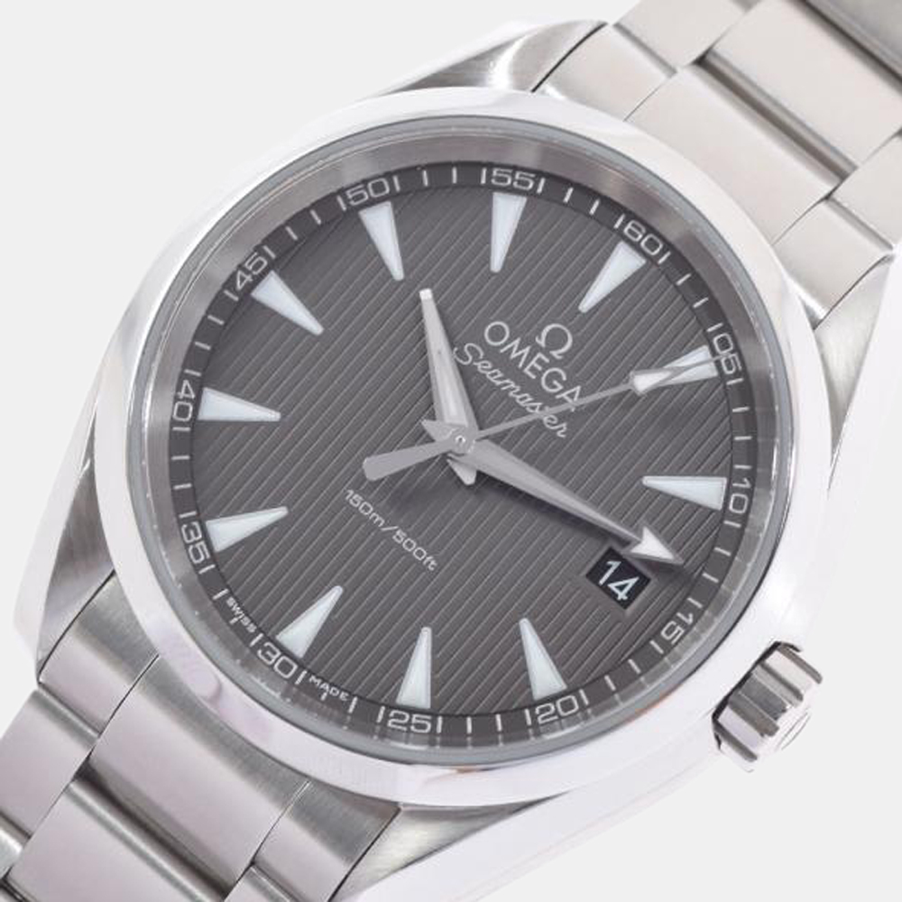 Omega Black Stainless Steel Seamaster Aqua Terra 231.10.39.60.06.001 Quartz Men's Wristwatch 38.5 mm
Omega Black Stainless Steel Seamaster Aqua Terra 231.10.39.60.06.001 Quartz Men's Wristwatch 38.5 mm