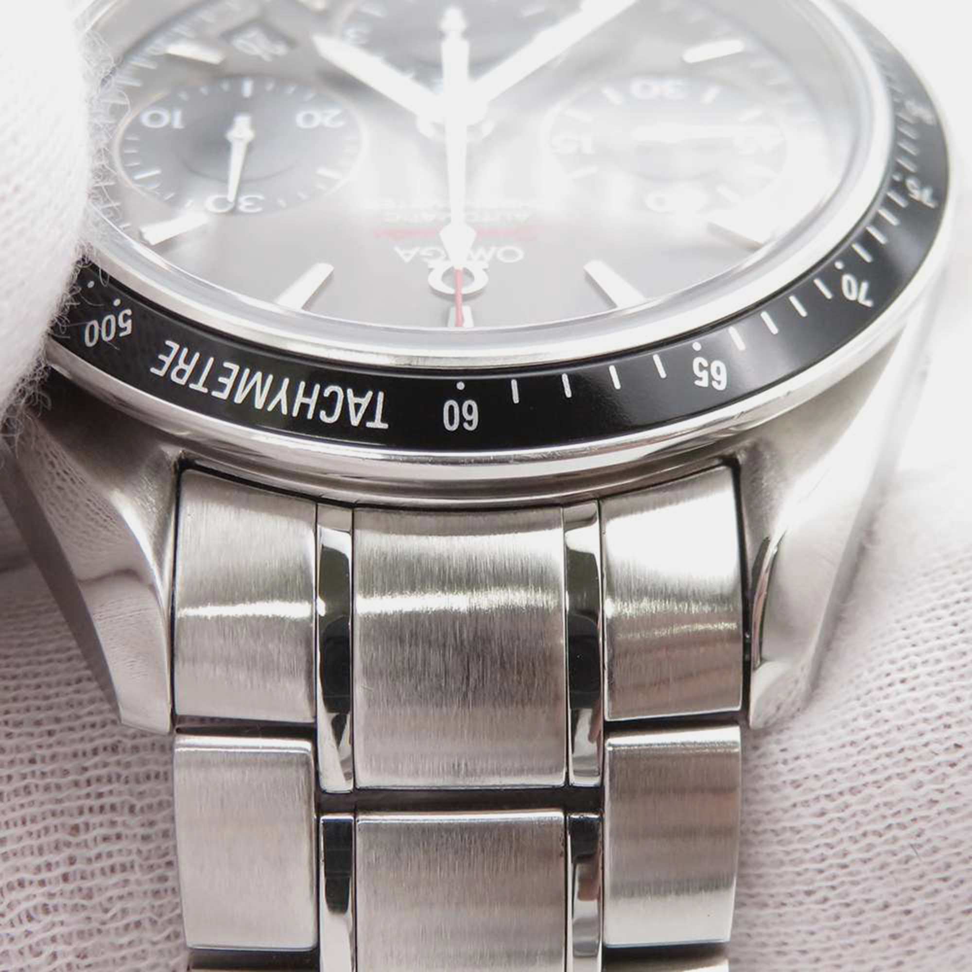 Omega Grey Stainless Steel Speedmaster 323.30.40.40.06.001 Automatic Men's Wristwatch 40 Mm